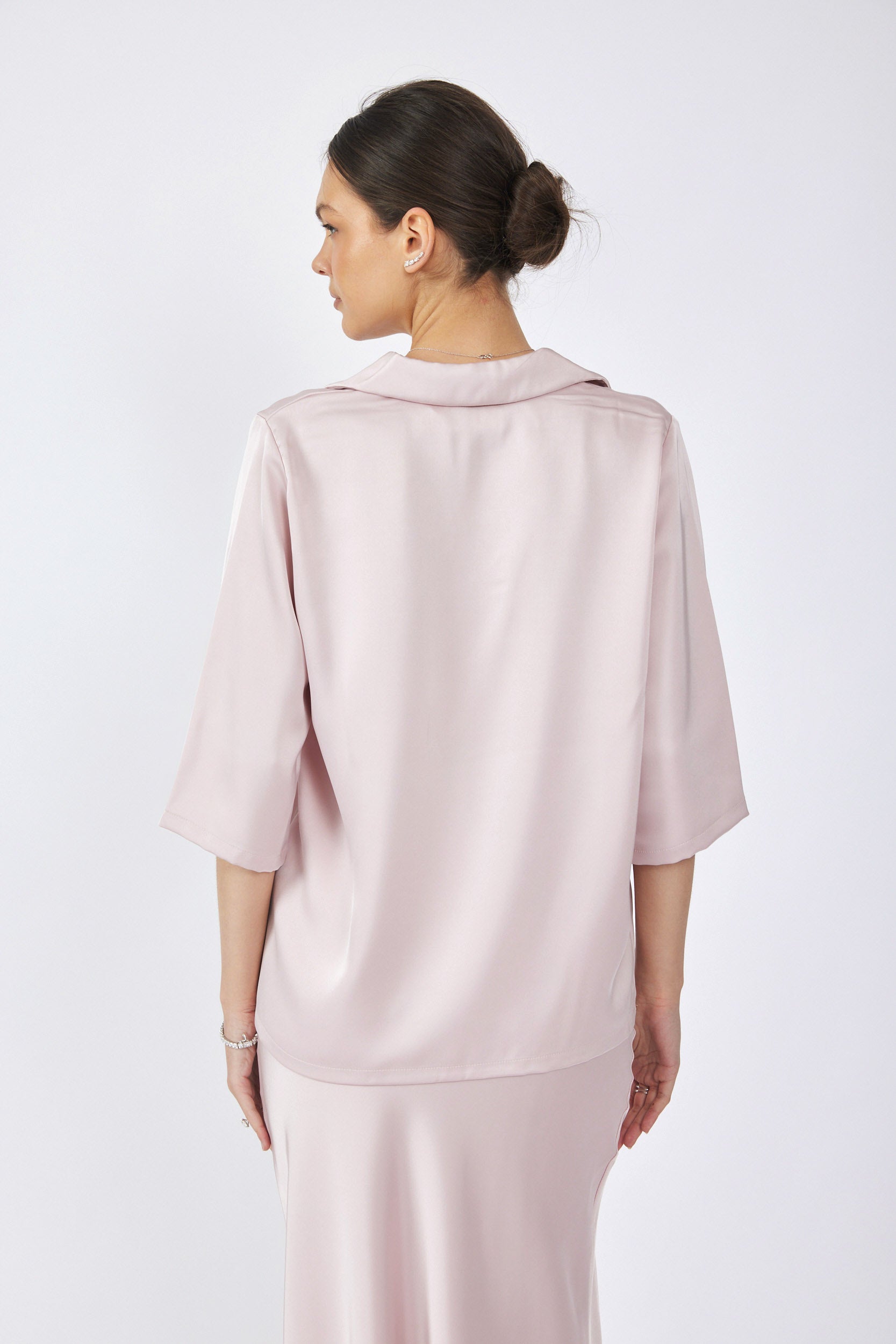 חולצת פולו סאטן שרוול 3/4