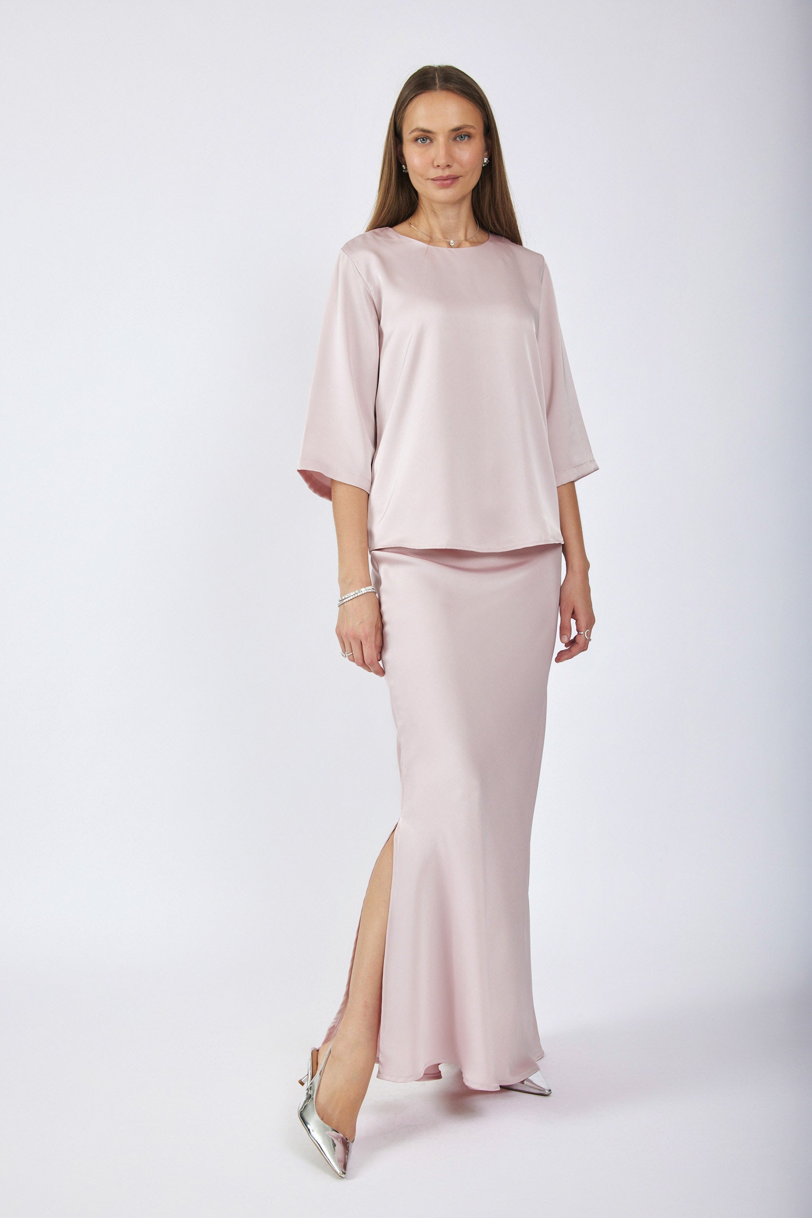 חצאית סאטן מקסי + שסע