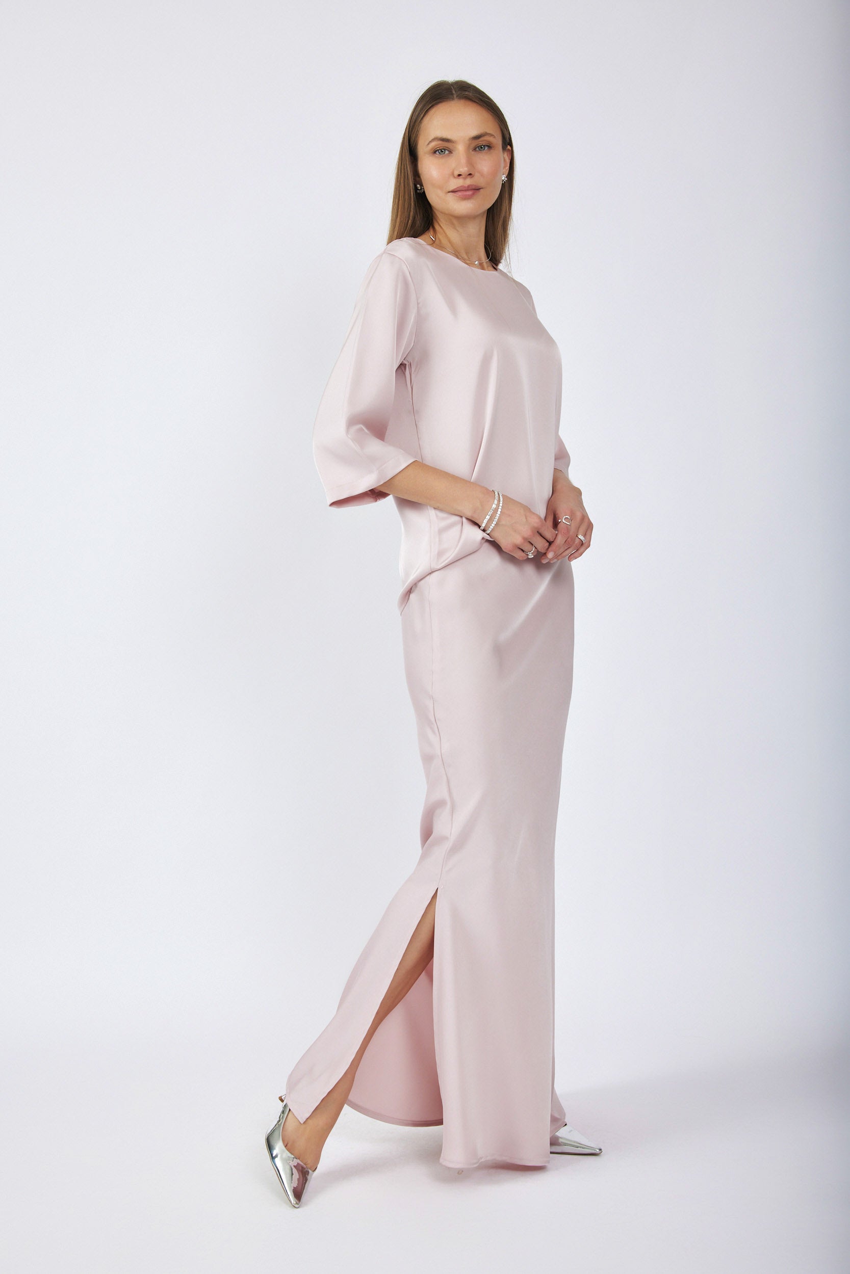 חצאית סאטן מקסי + שסע