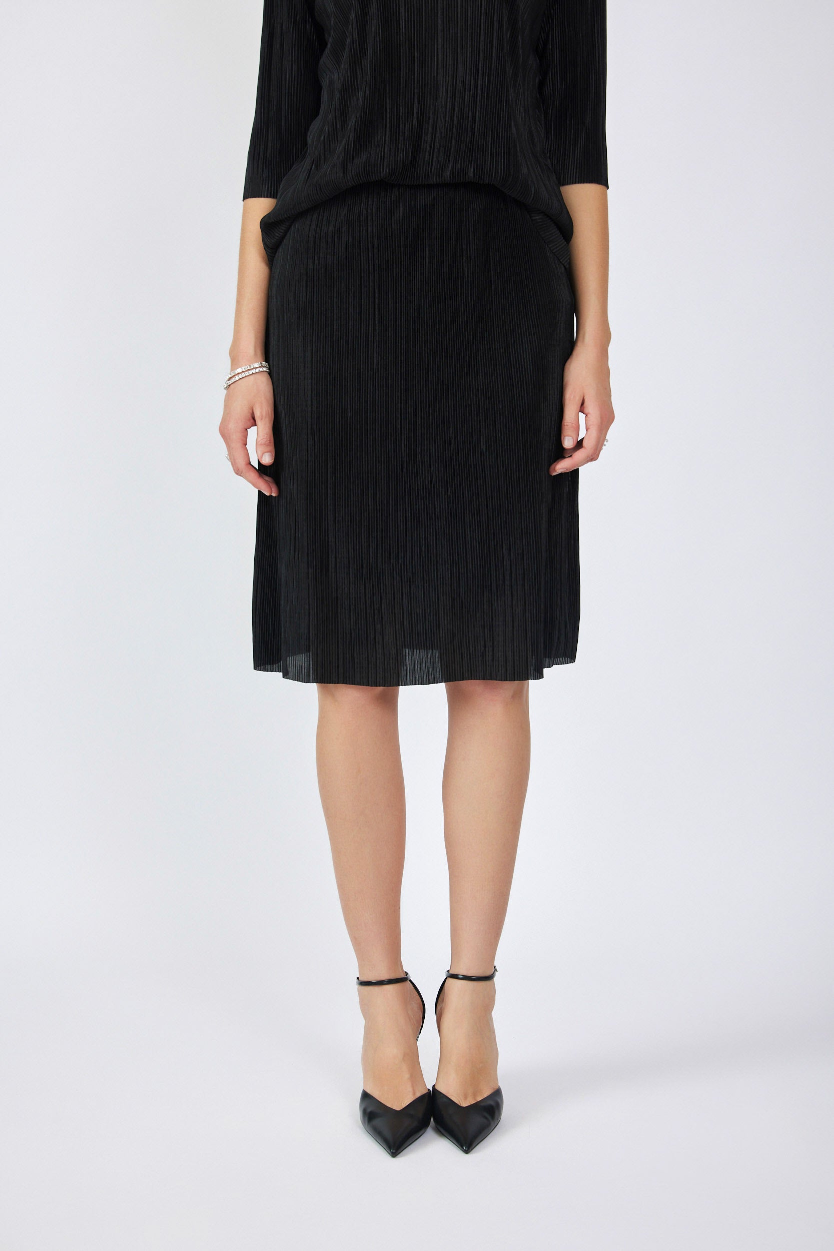 חצאית פליסה קצרה