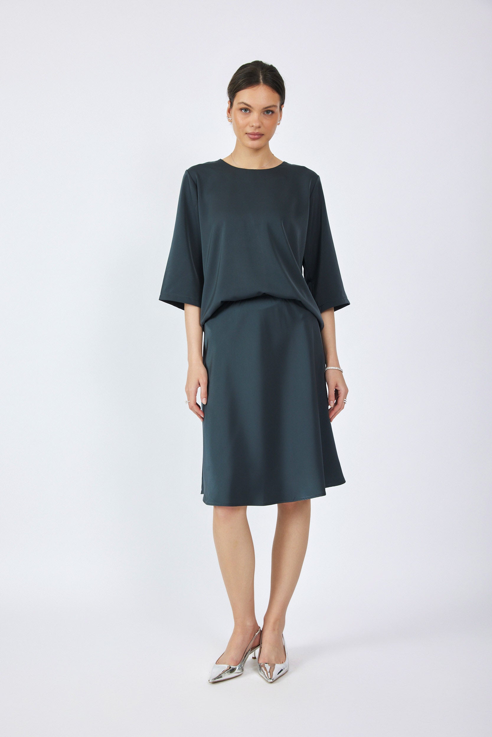 חצאית סאטן קצרה Dark Shades