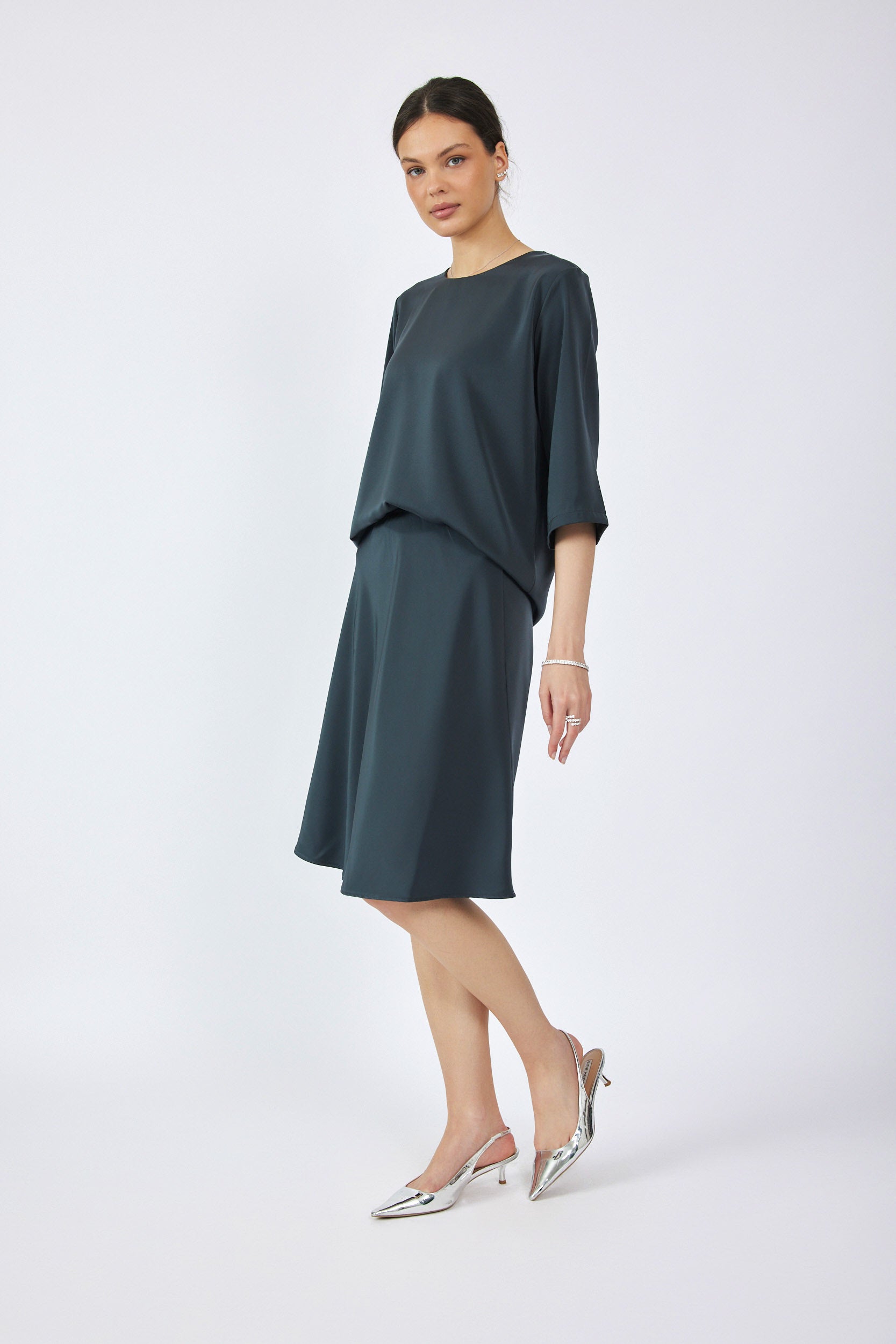 חצאית סאטן קצרה Dark Shades