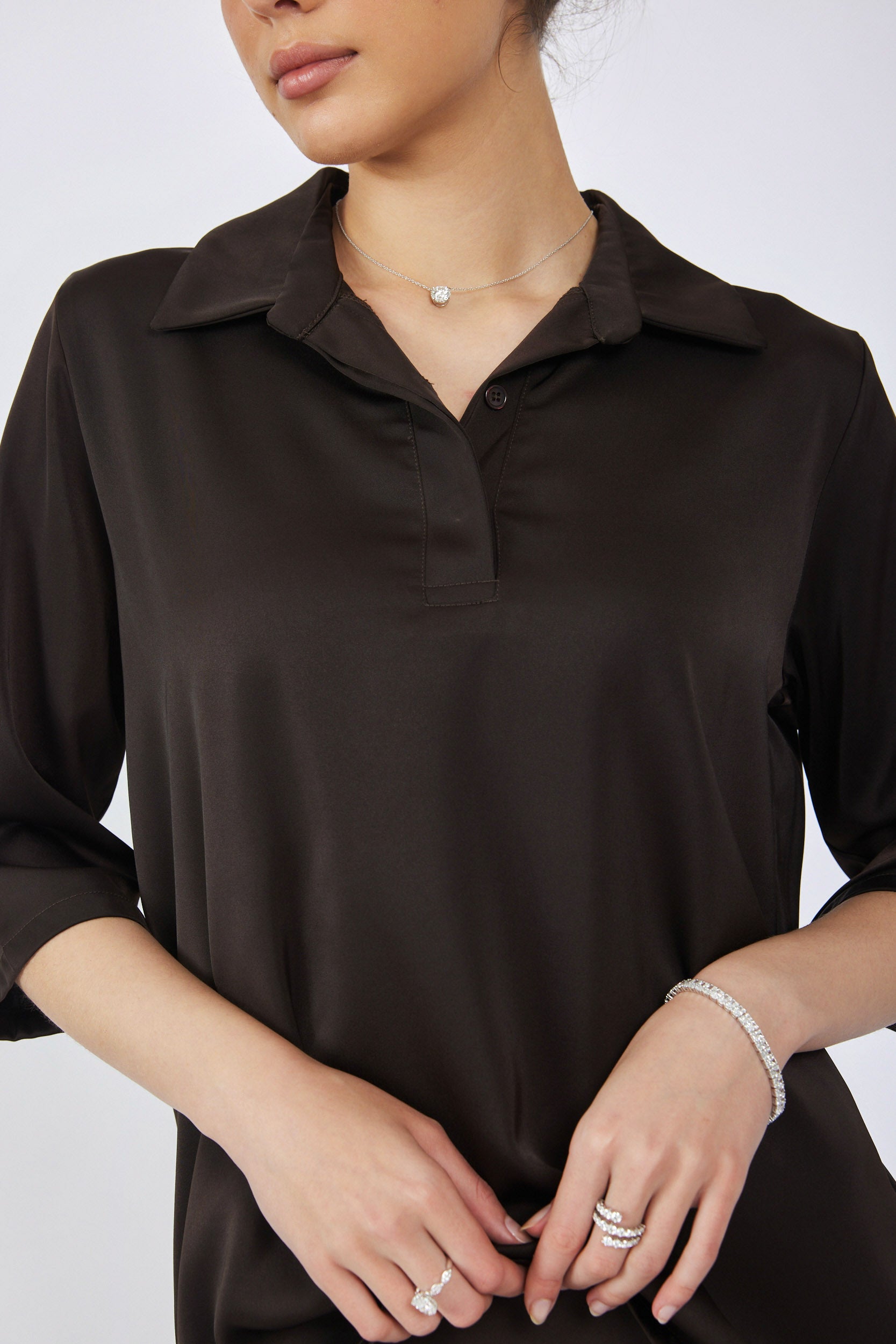 חולצת פולו סאטן שרוול 3/4