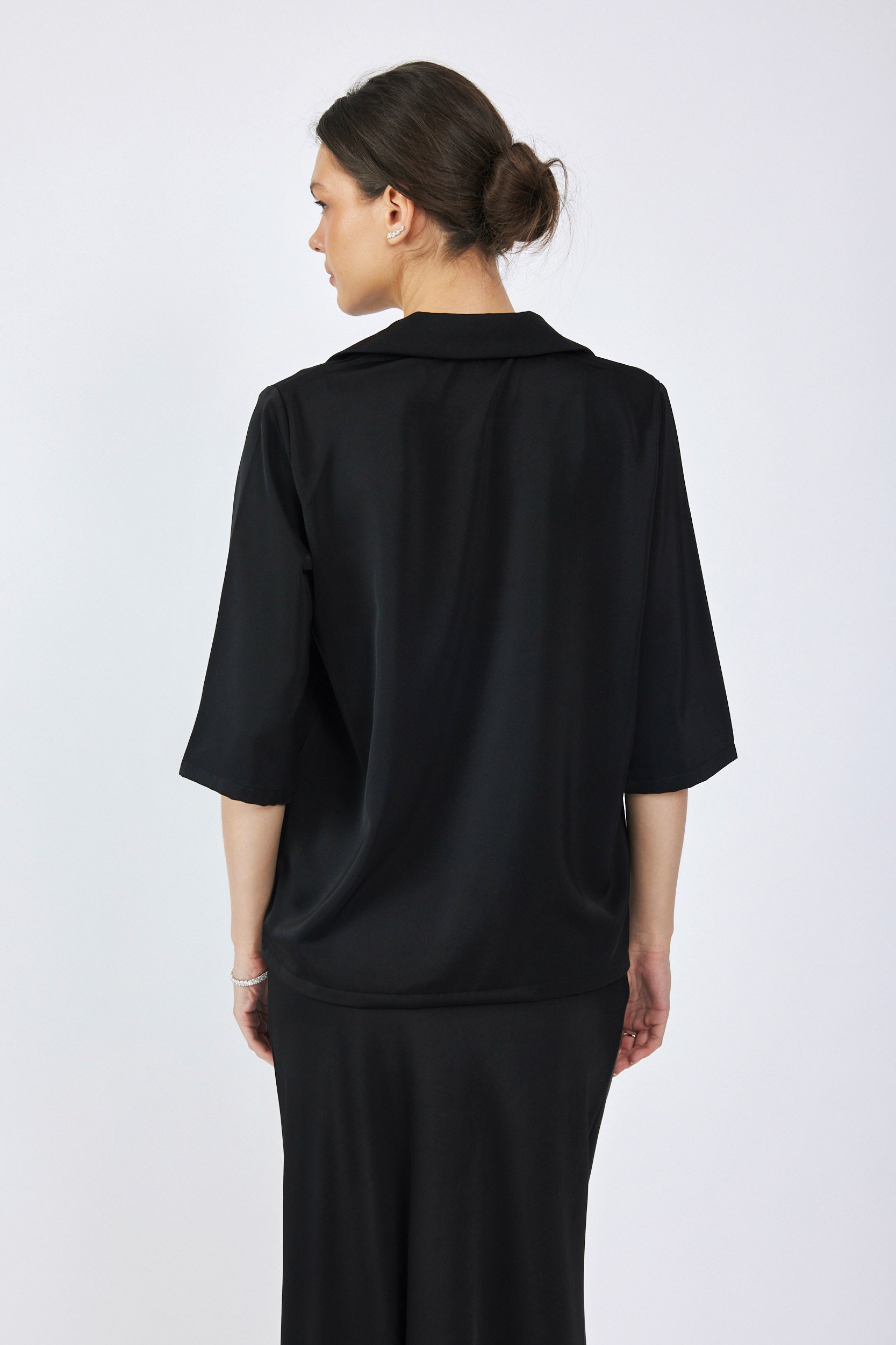 חולצת פולו סאטן שרוול 3/4