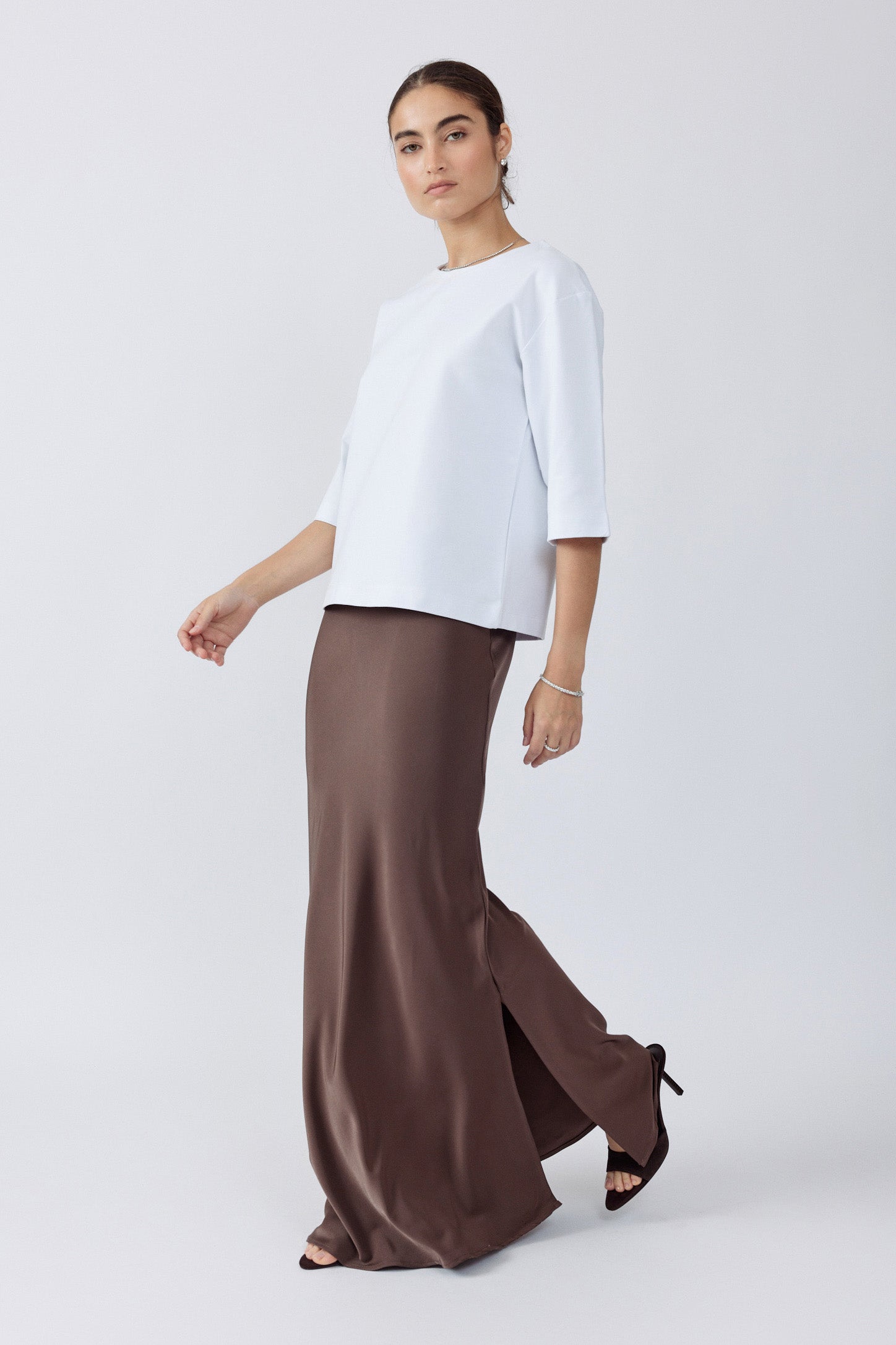 חצאית סאטן מקסי + שסע