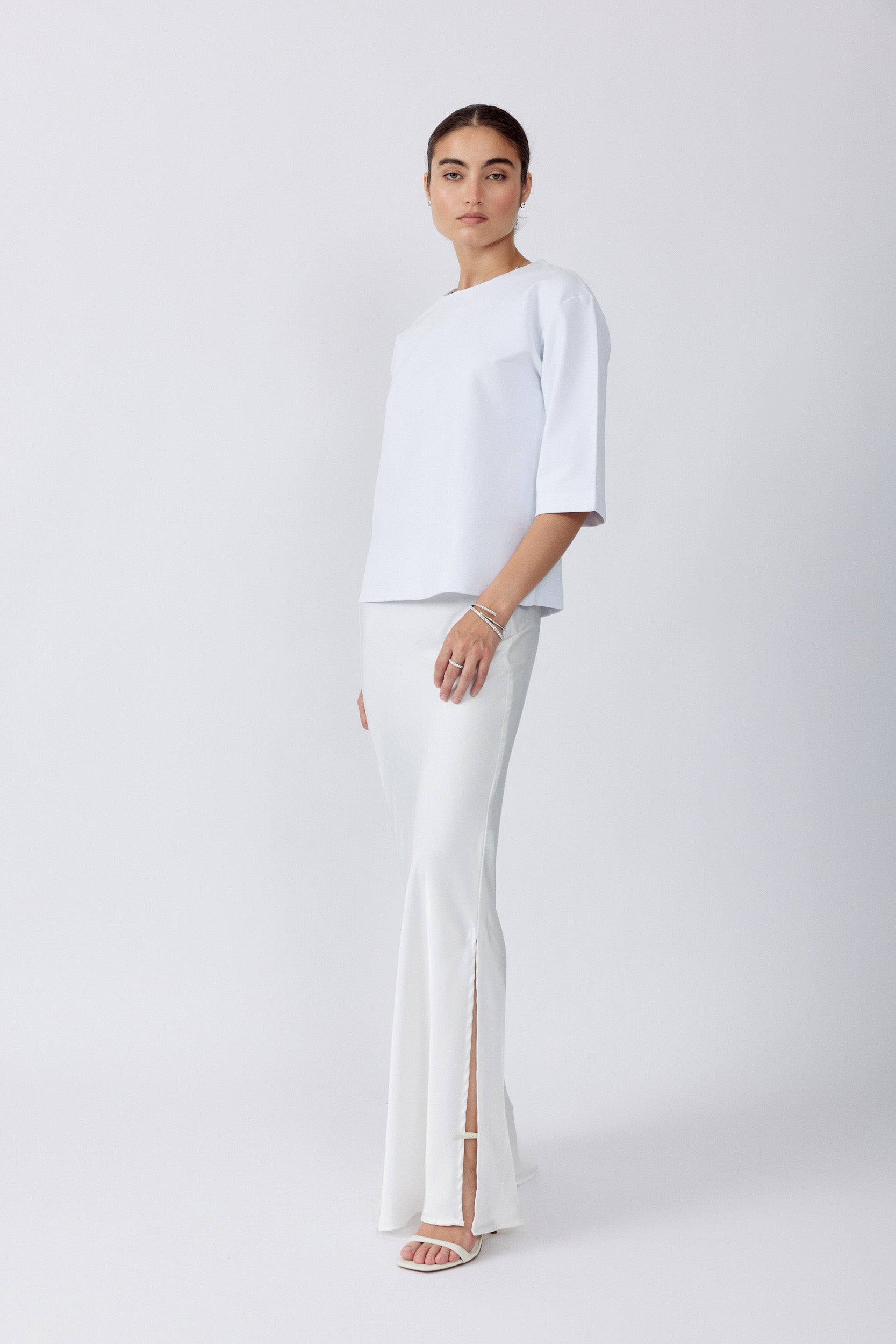 חצאית סאטן מקסי + שסע