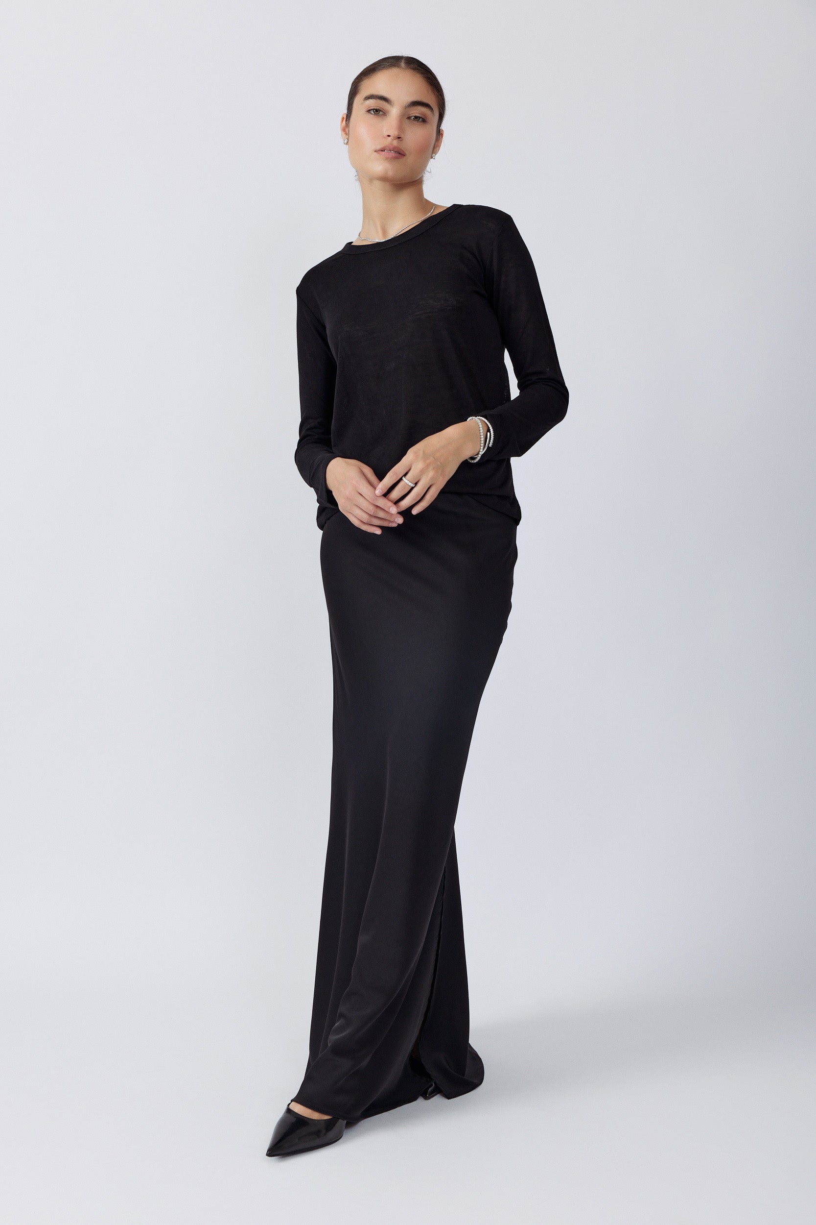 חצאית סאטן מקסי + שסע