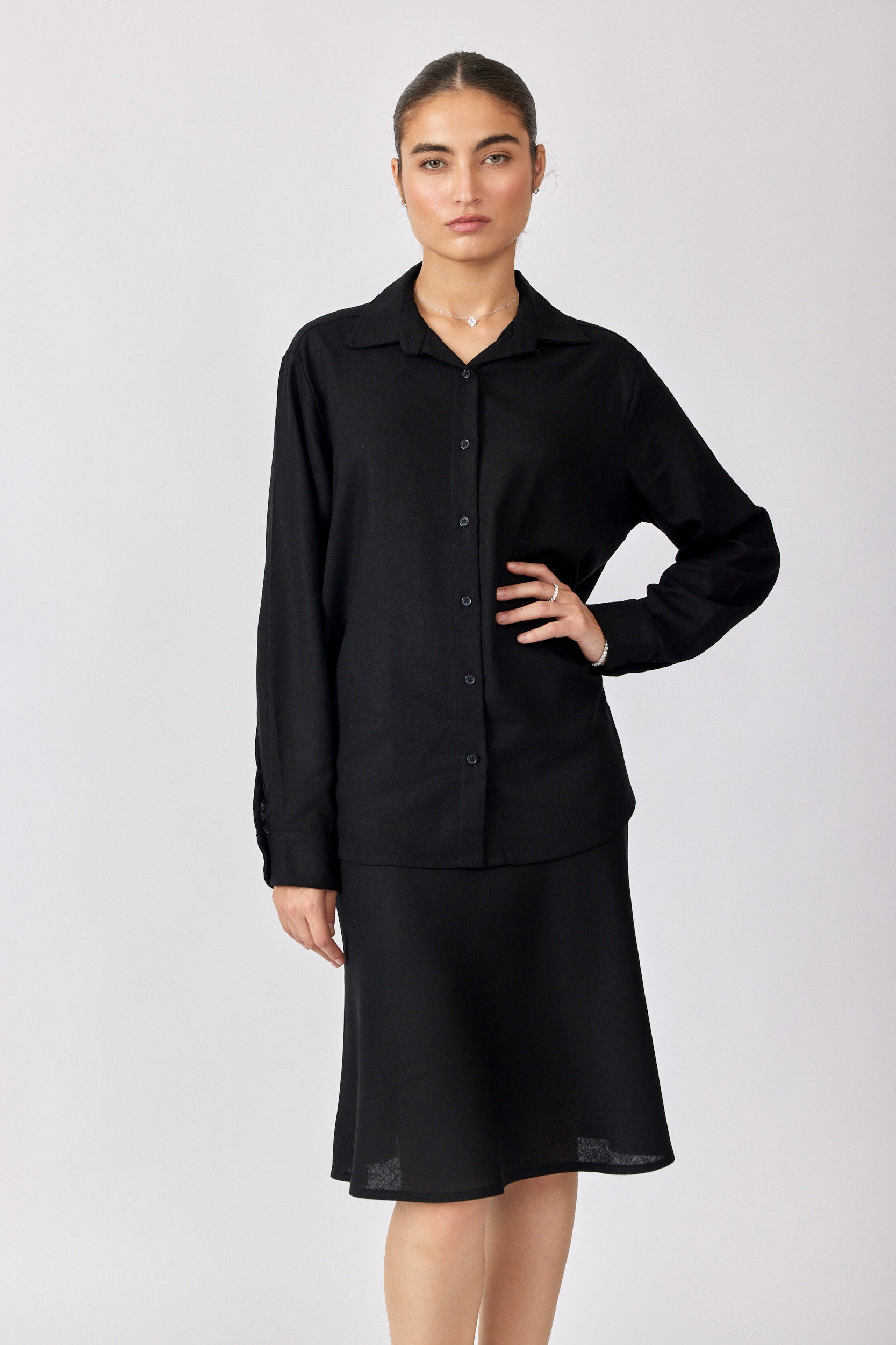 חולצת פשתן כפתורים