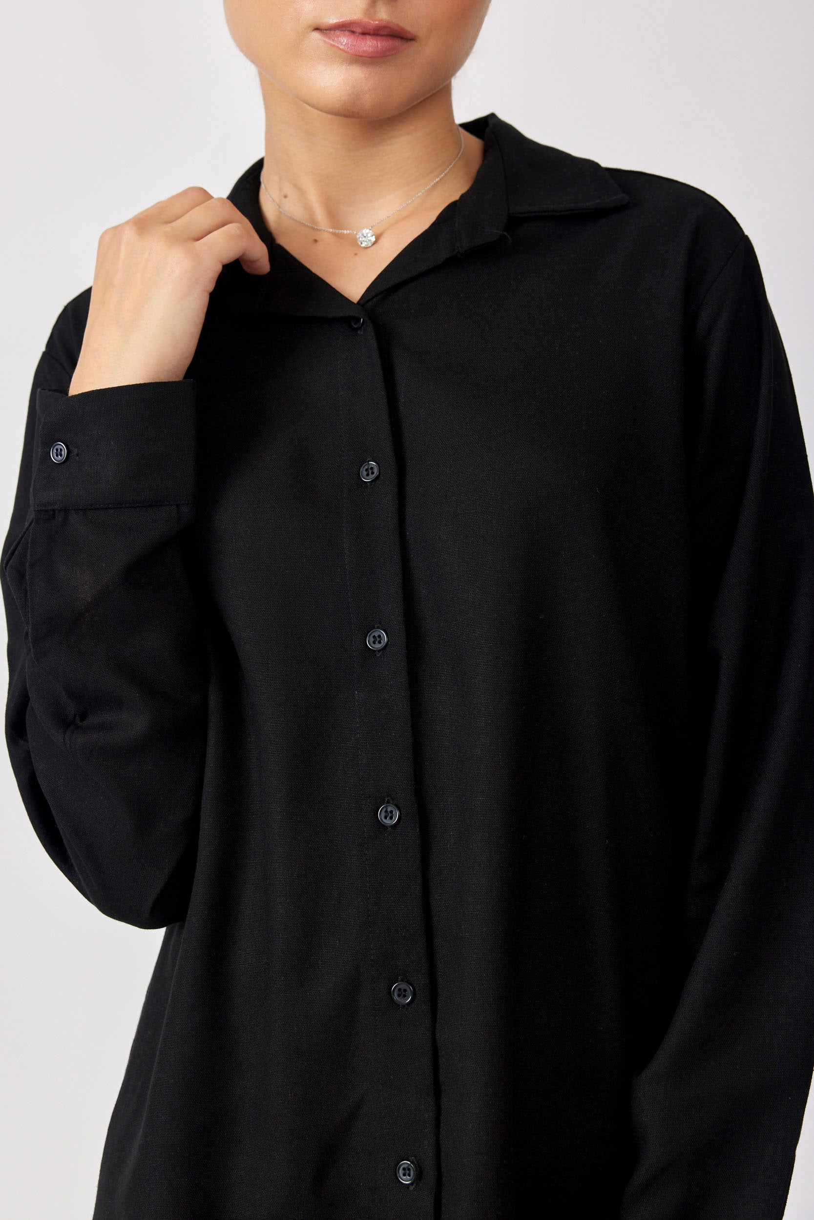 חולצת פשתן כפתורים