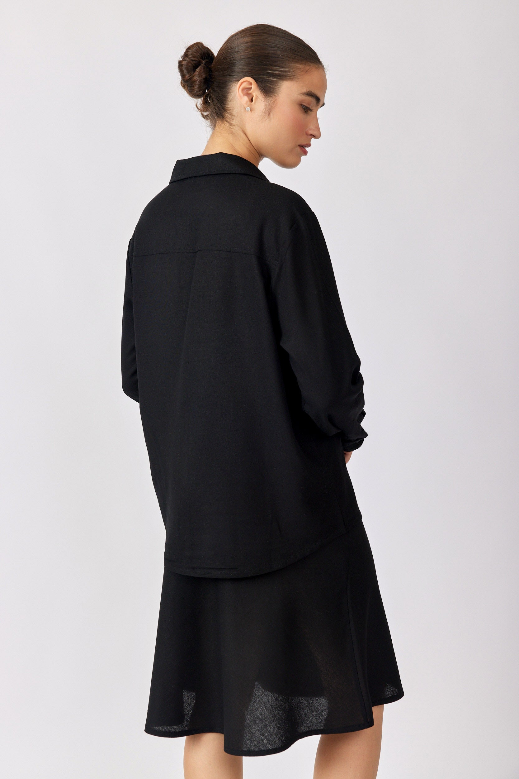 חולצת פשתן כפתורים