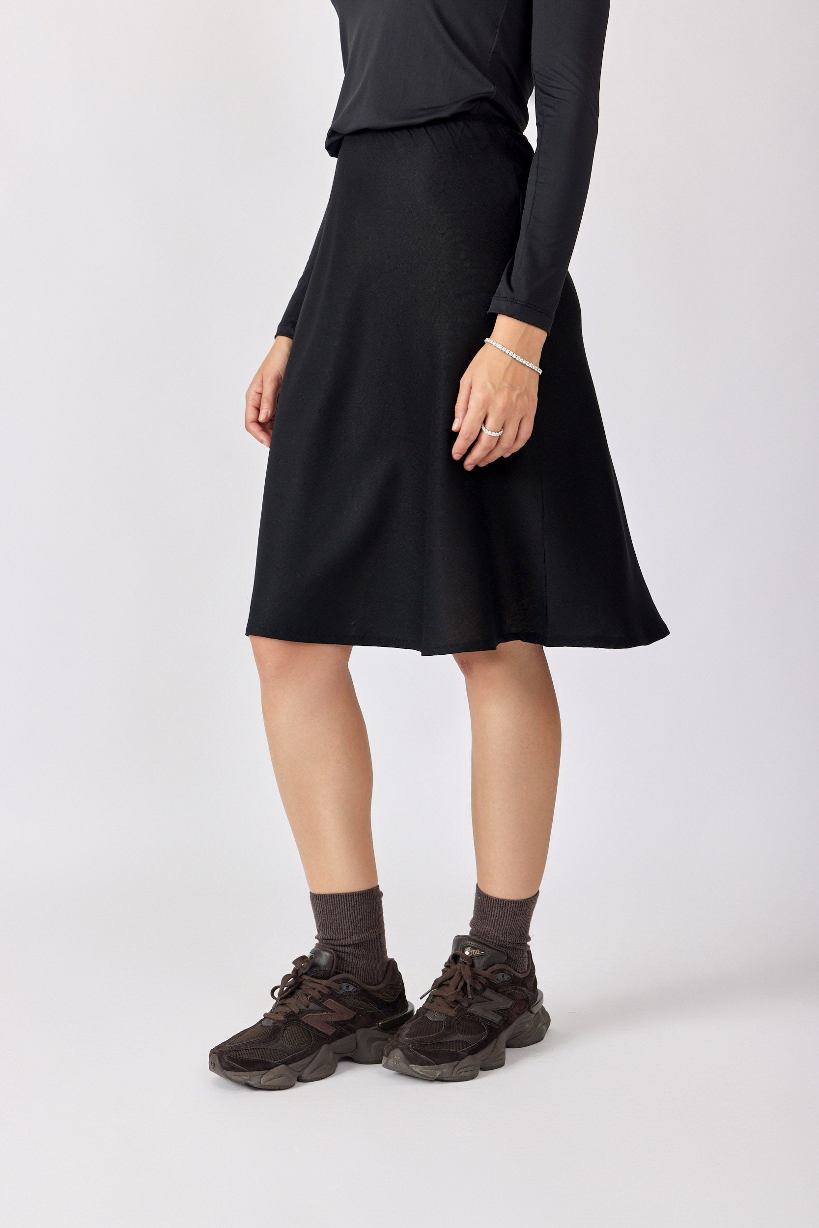 חצאית פשתן קצרה