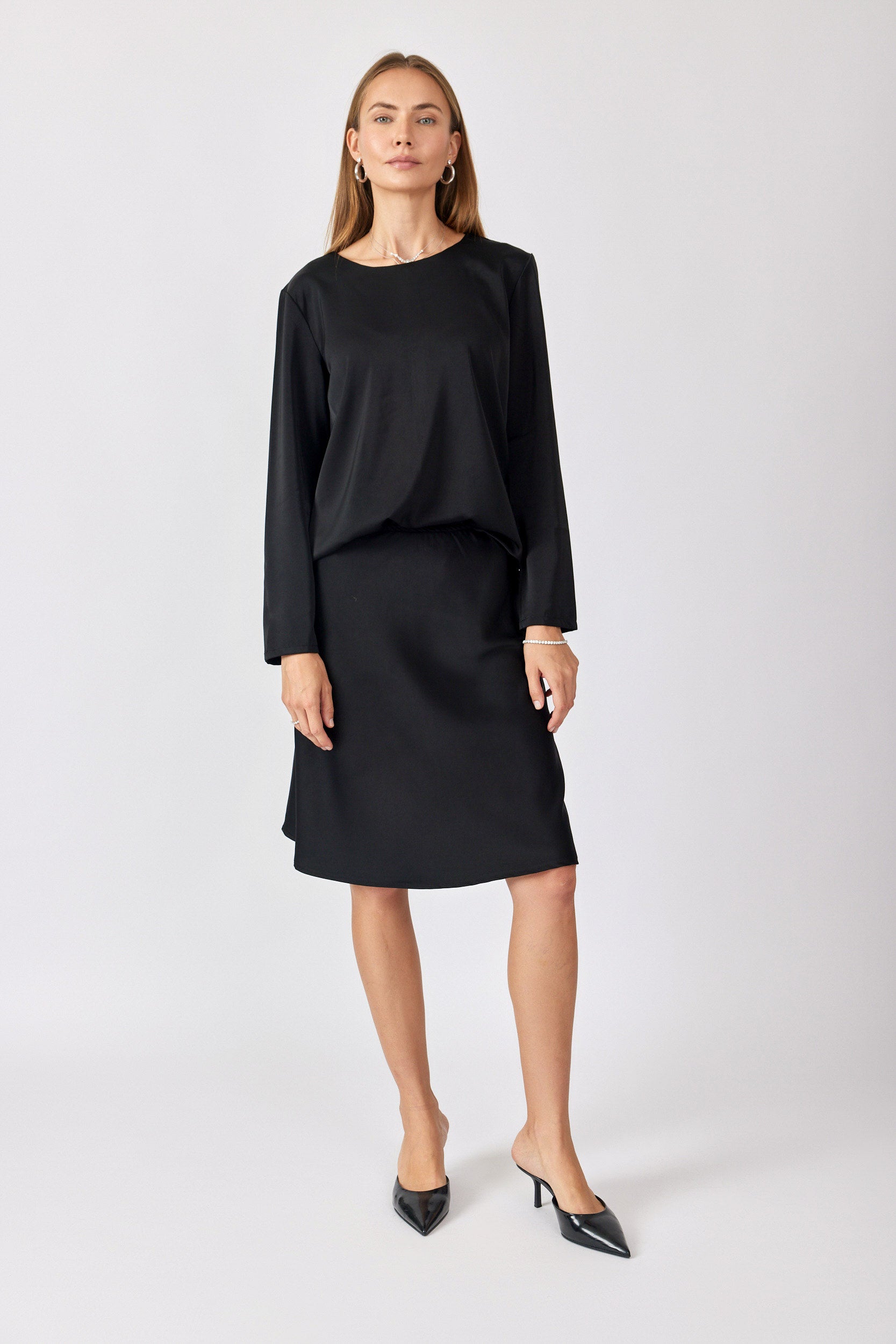 חצאית סאטן קצרה Dark Shades