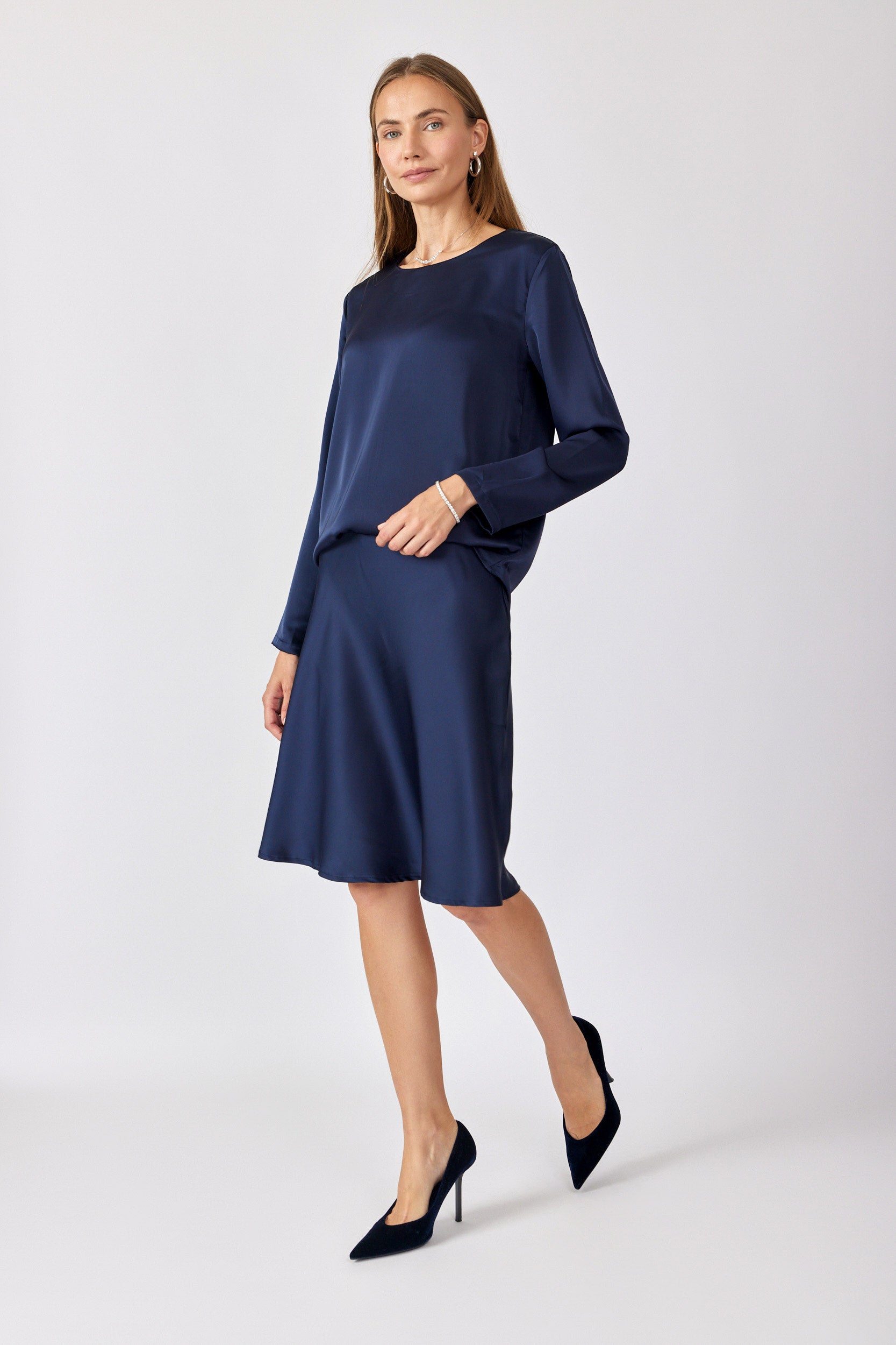 חצאית סאטן קצרה Dark Shades