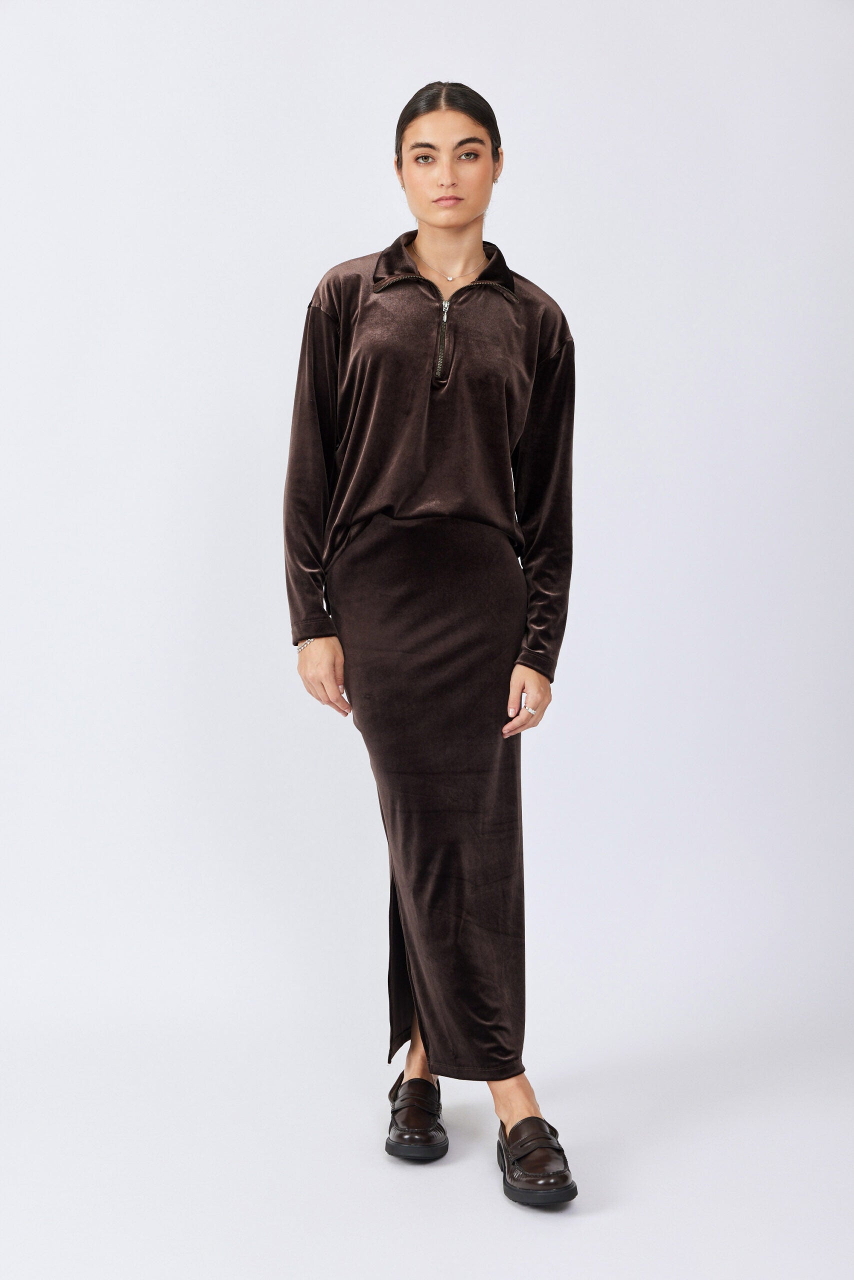 חצאית קטיפה 3/4 + שסע