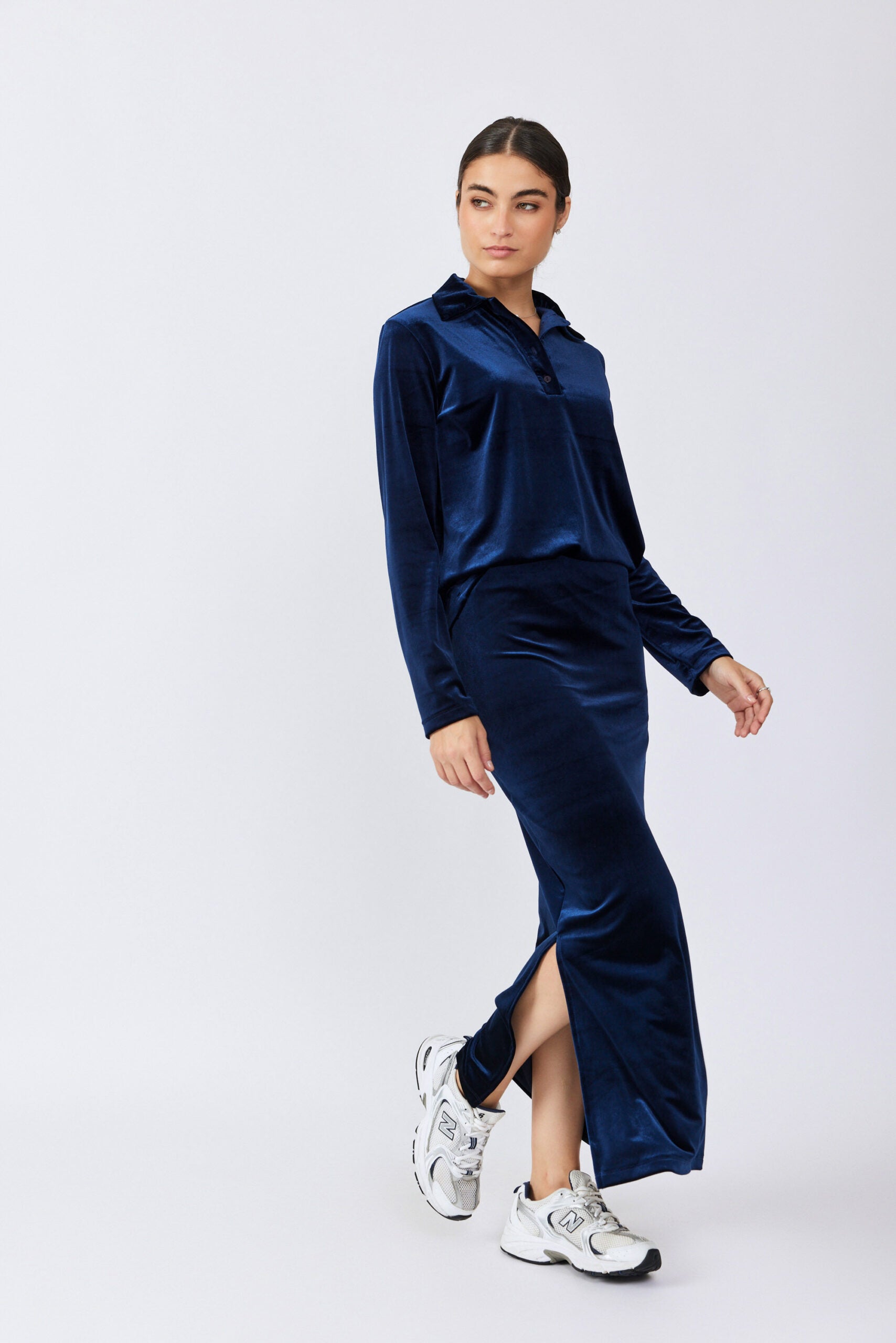 חצאית קטיפה 3/4 + שסע