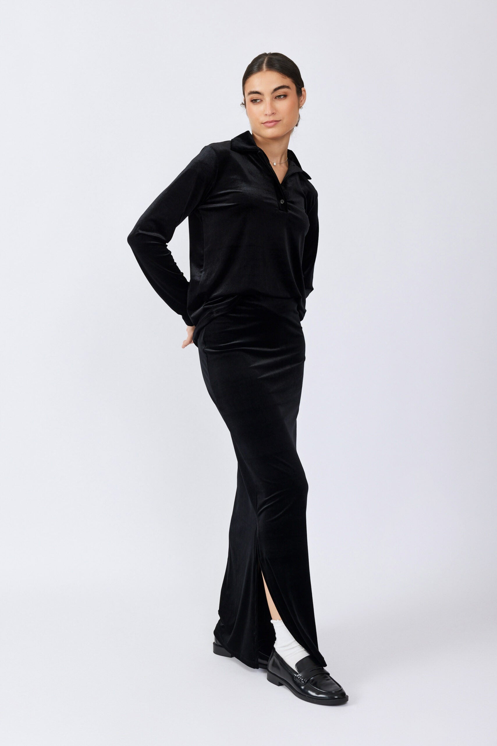 חצאית קטיפה מקסי + שסע