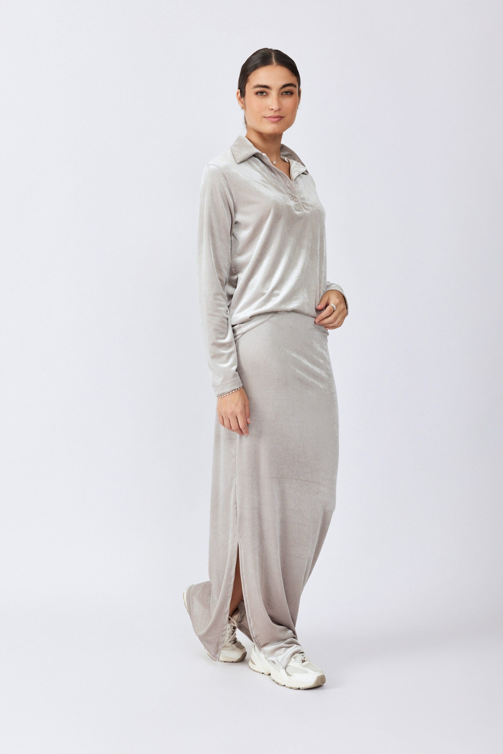 חצאית קטיפה מקסי + שסע