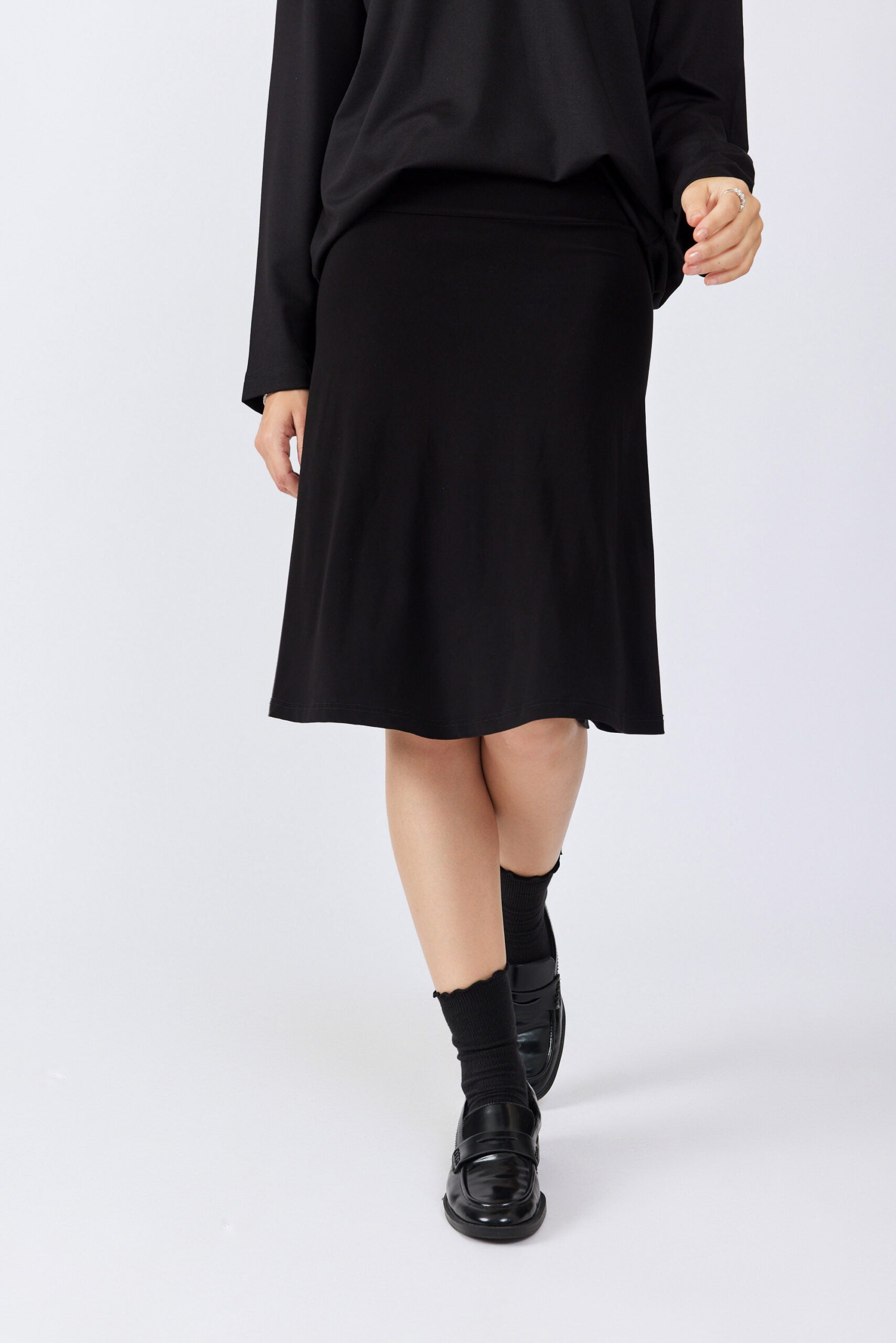 חצאית נאון קצרה גזרת A