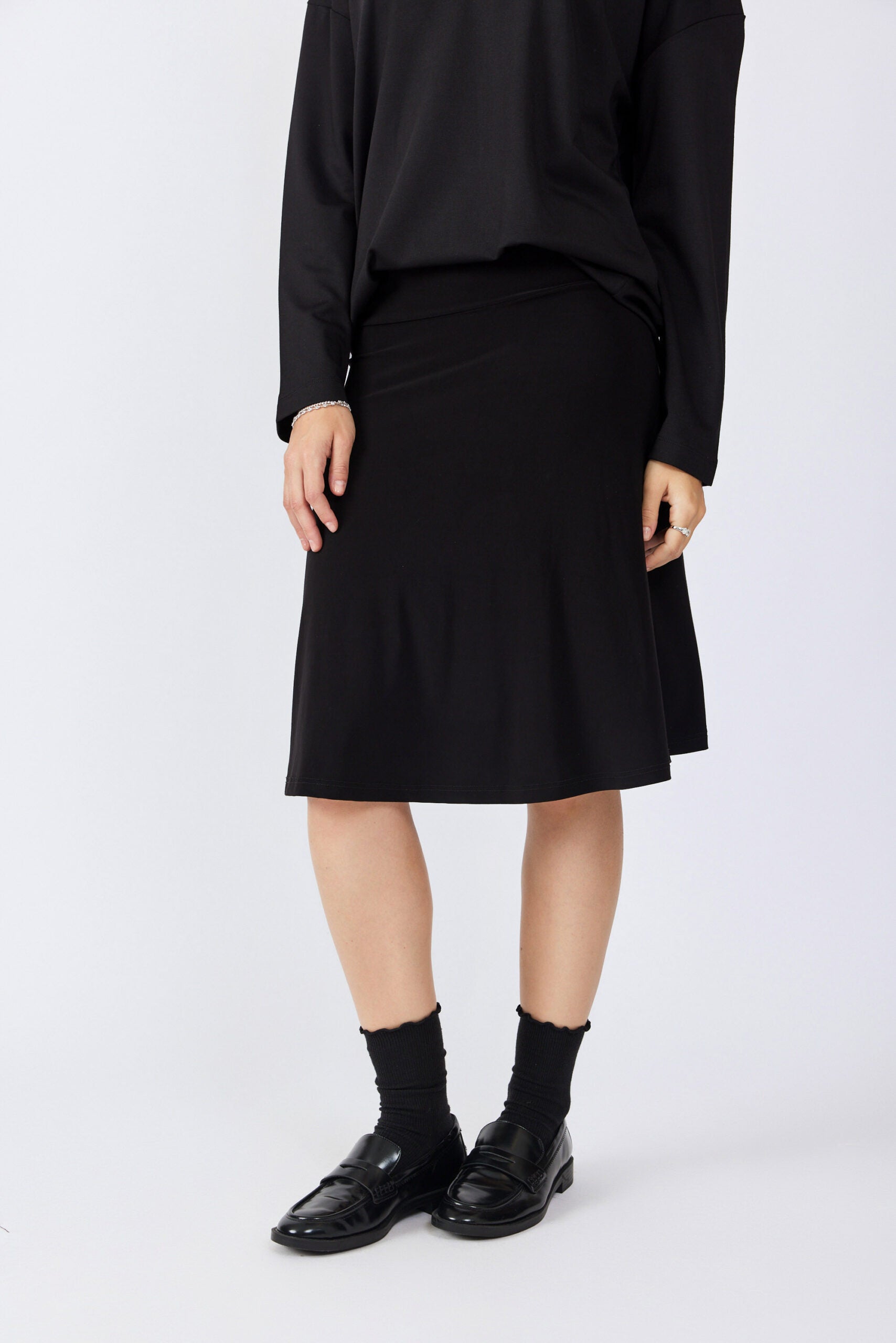 חצאית נאון קצרה גזרת A