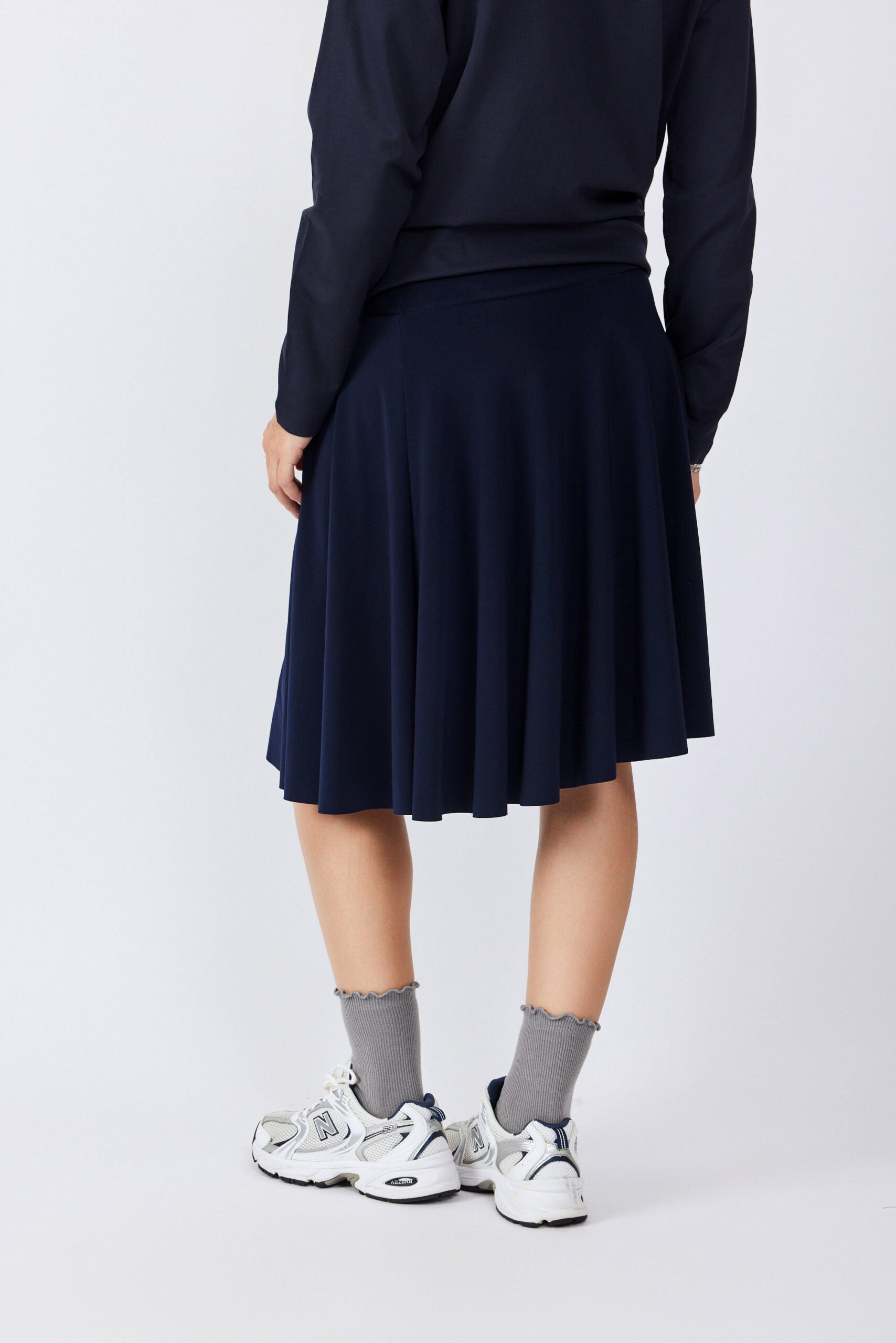 חצאית נאון קצרה גזרת קלוש