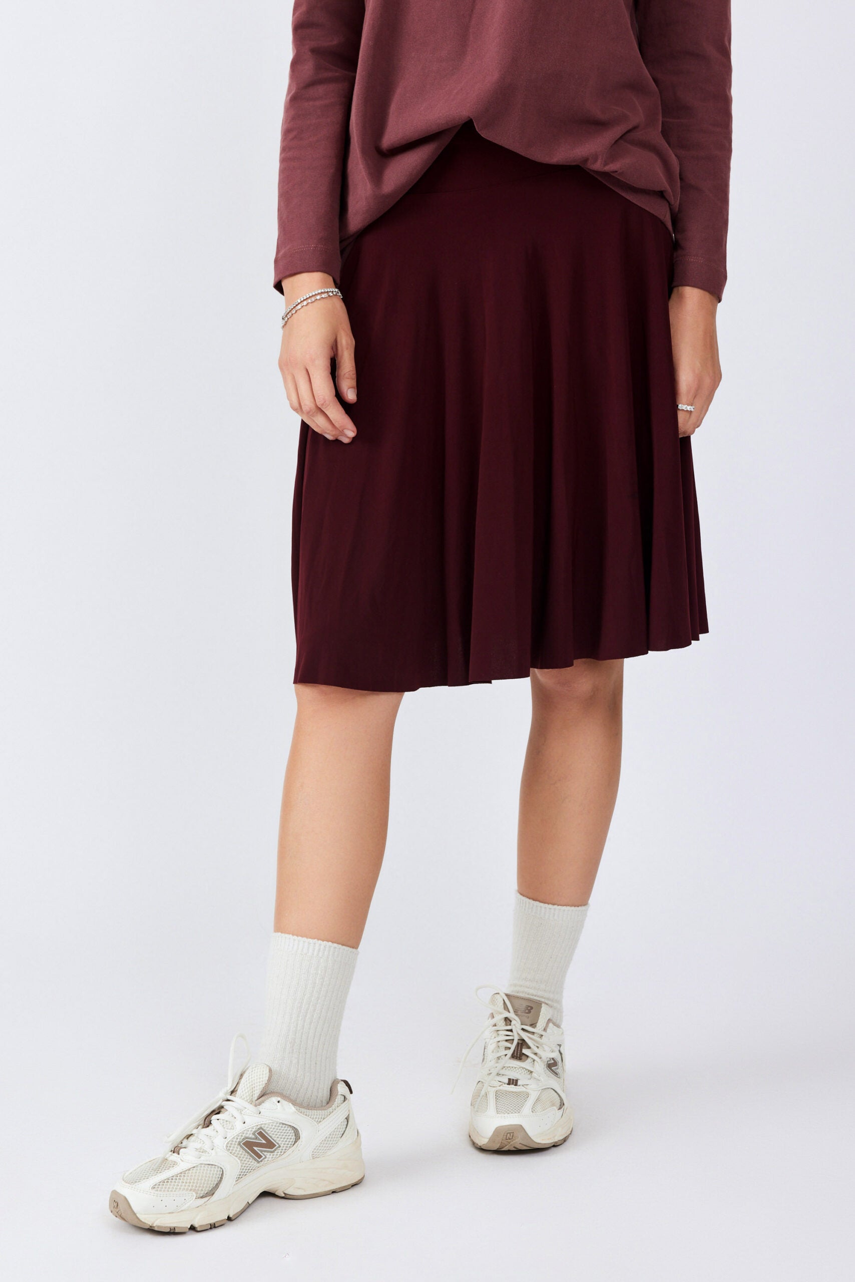 חצאית נאון קצרה גזרת קלוש