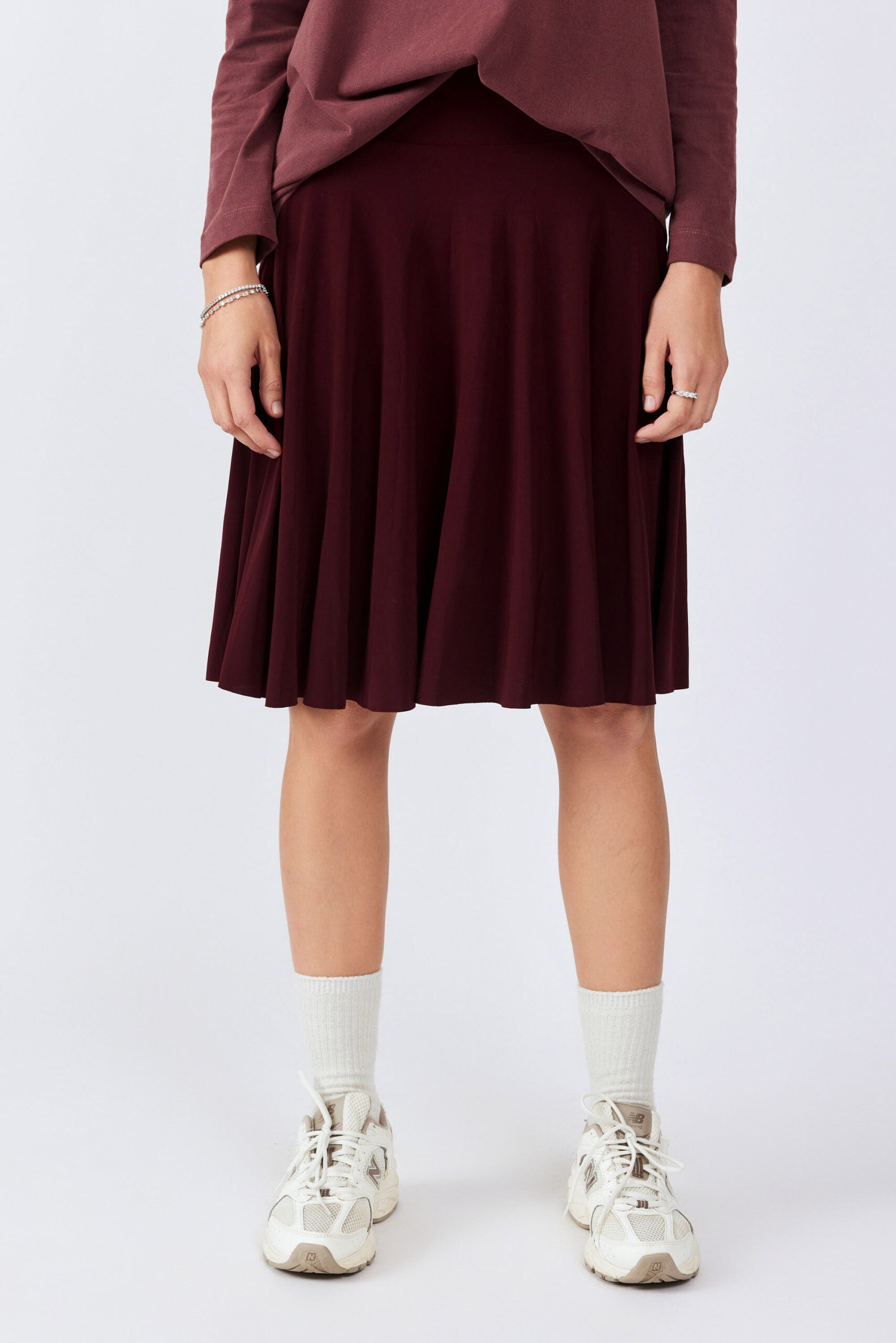 חצאית נאון קצרה גזרת קלוש