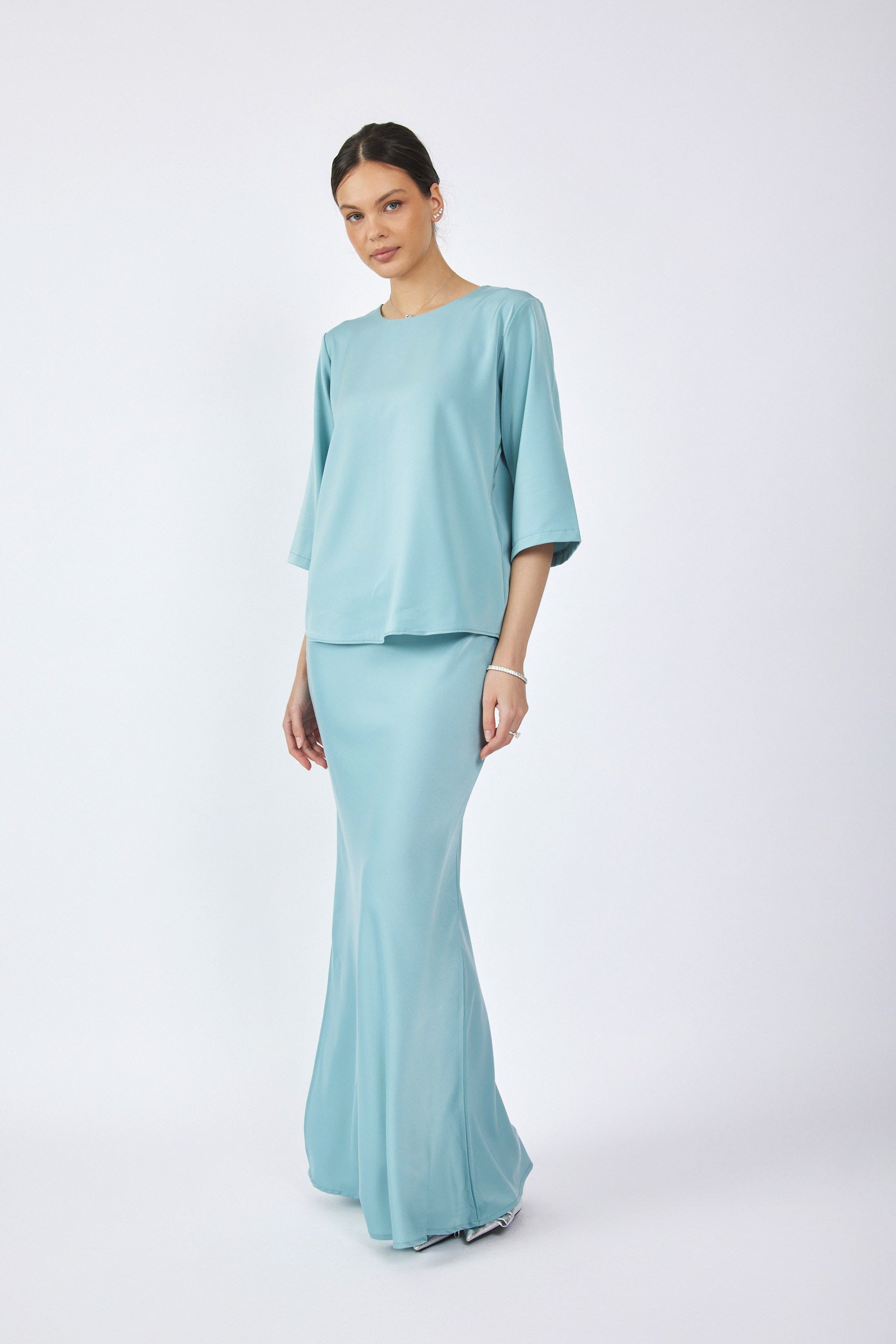 חצאית סאטן מקסי + שסע