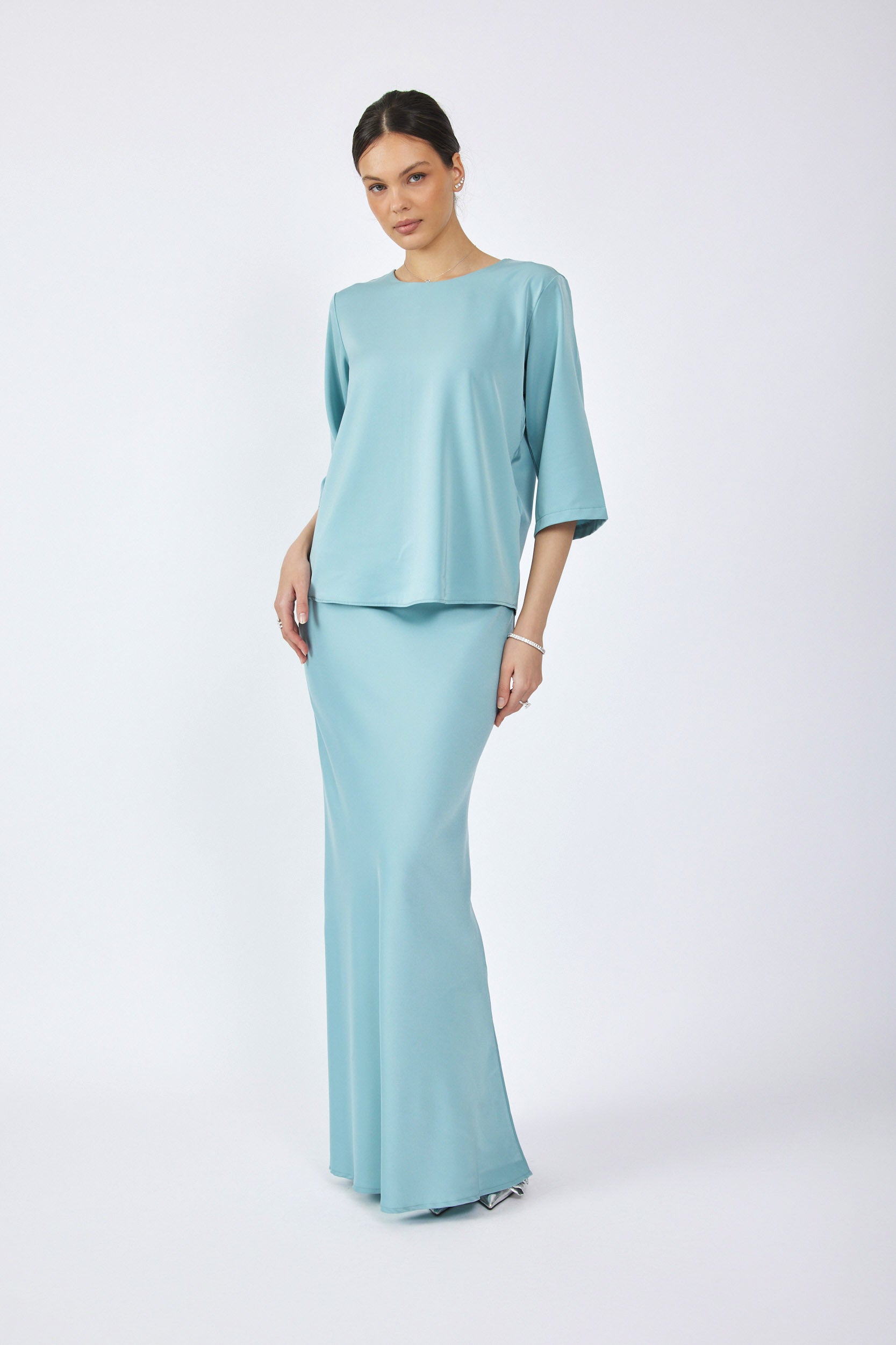 חצאית סאטן מקסי + שסע