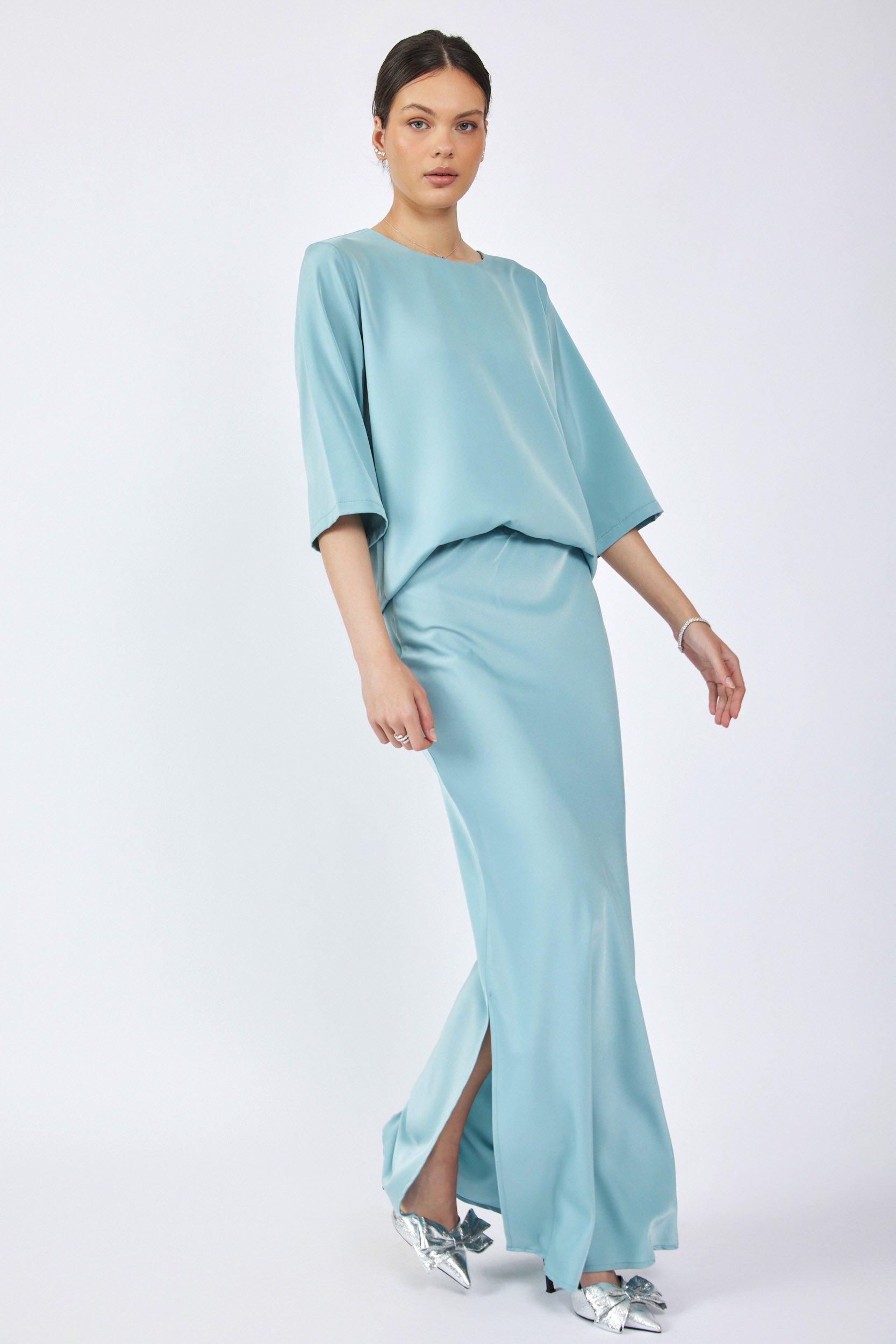 חצאית סאטן מקסי + שסע