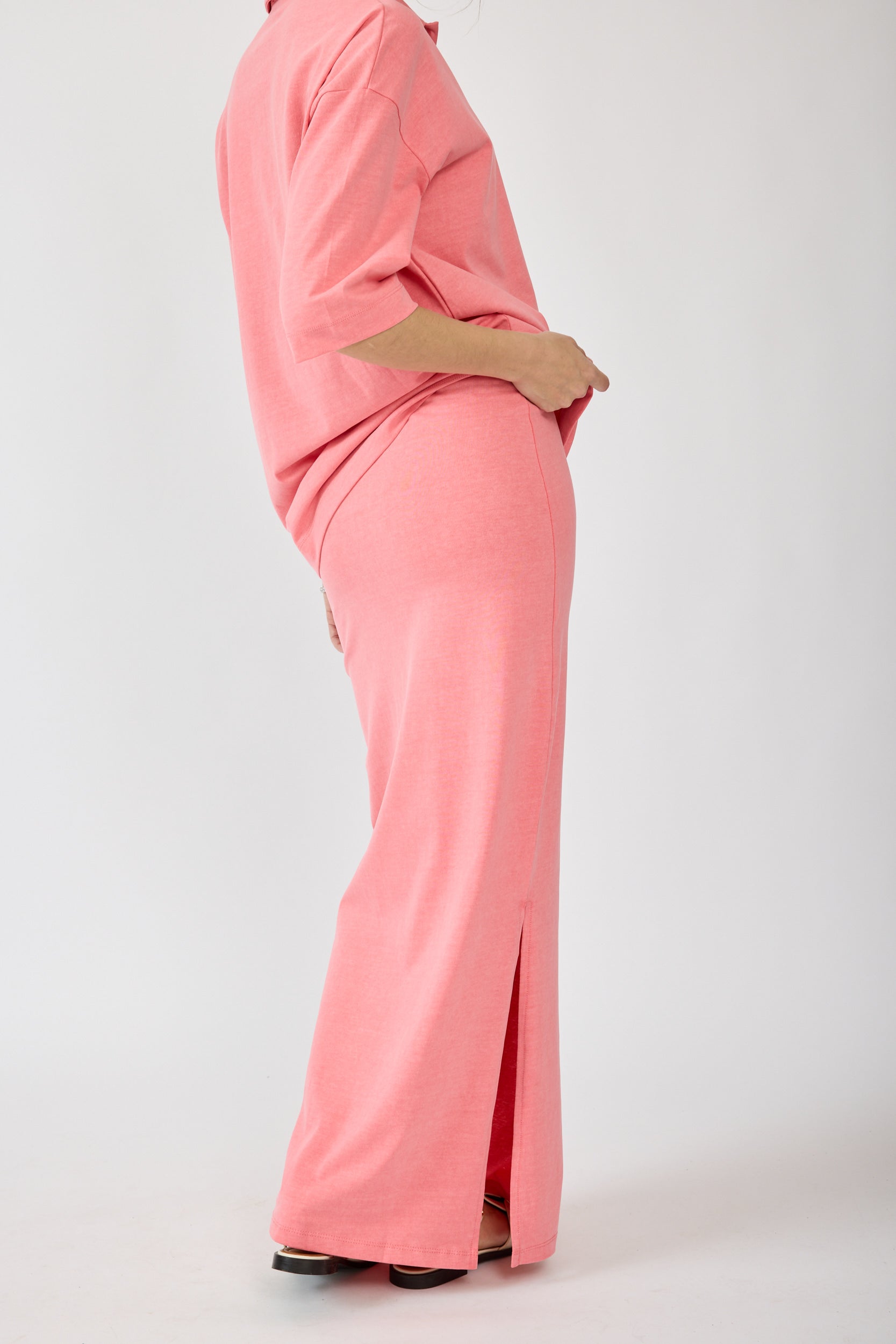 חצאית פיגמנט מקסי + שסע