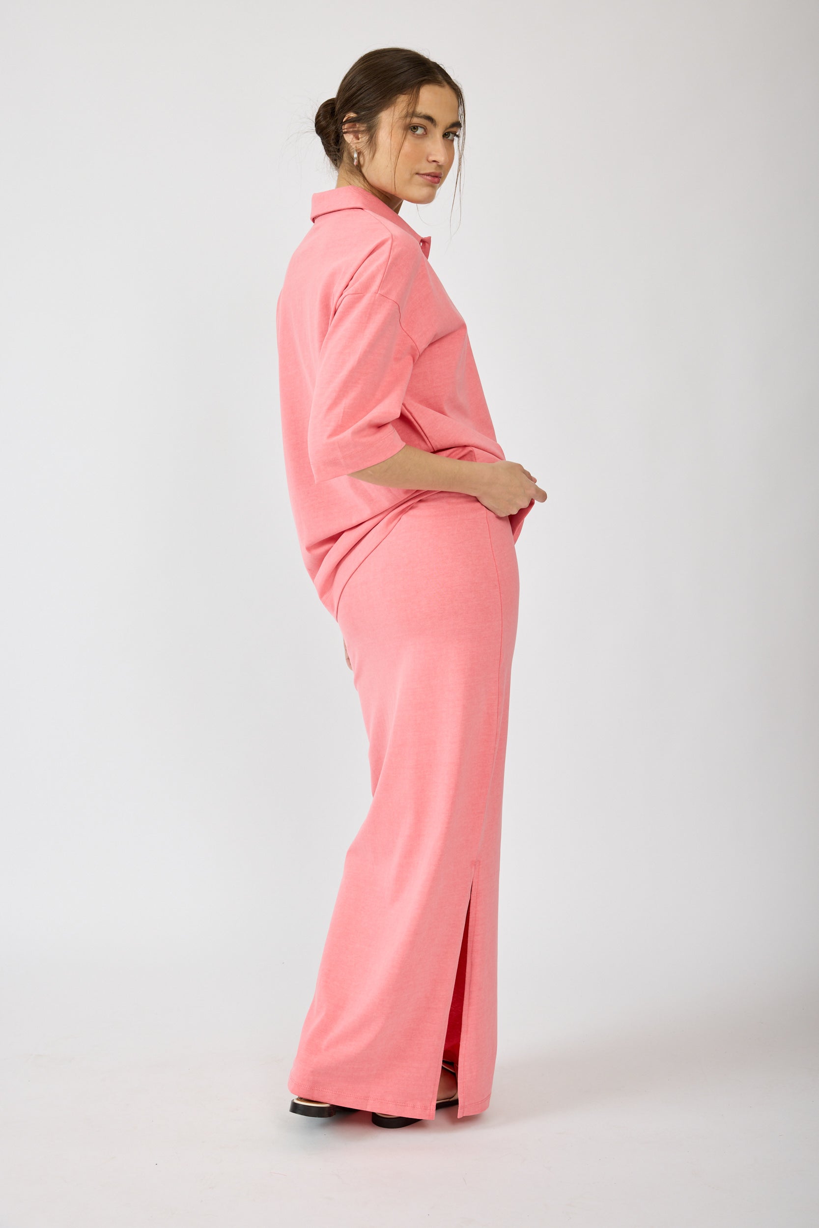 חצאית פיגמנט מקסי + שסע