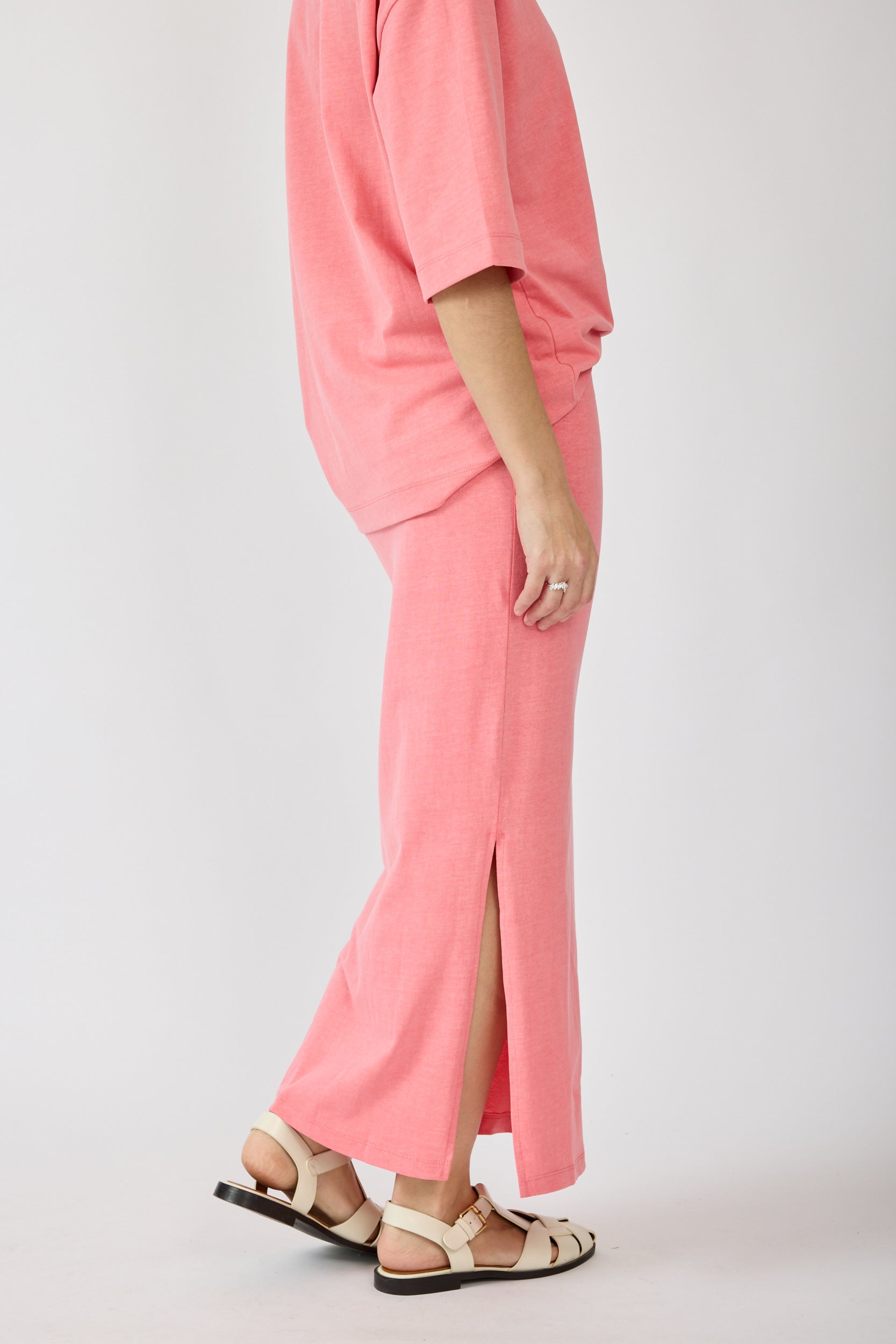 חצאית פיגמנט 3/4 + שסע