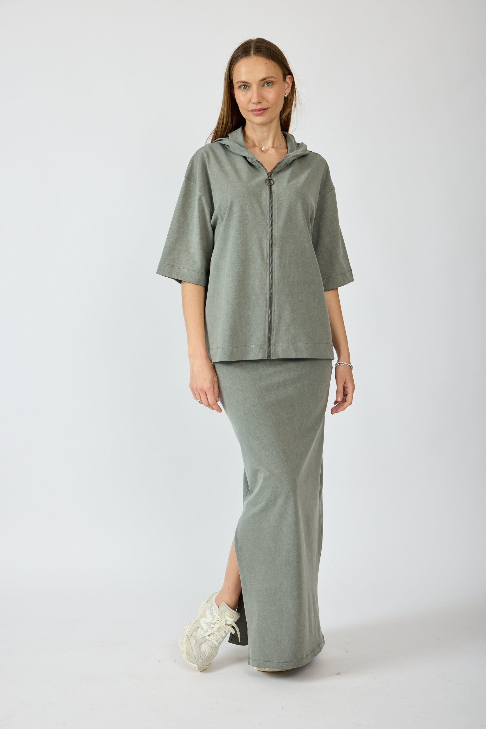 חולצת קפוצ'ון פיגמנט שרוול 3/4