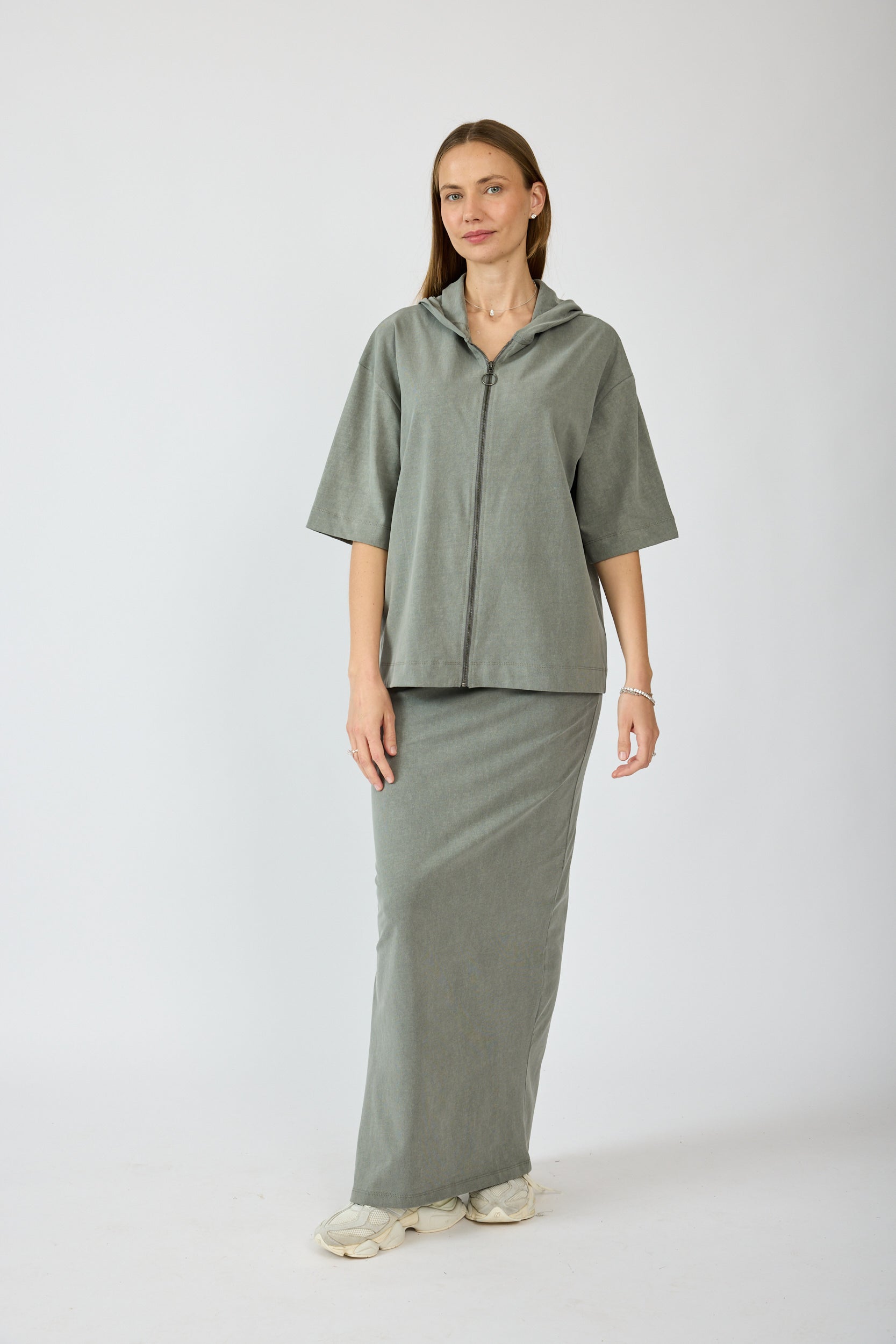 חולצת קפוצ'ון פיגמנט שרוול 3/4