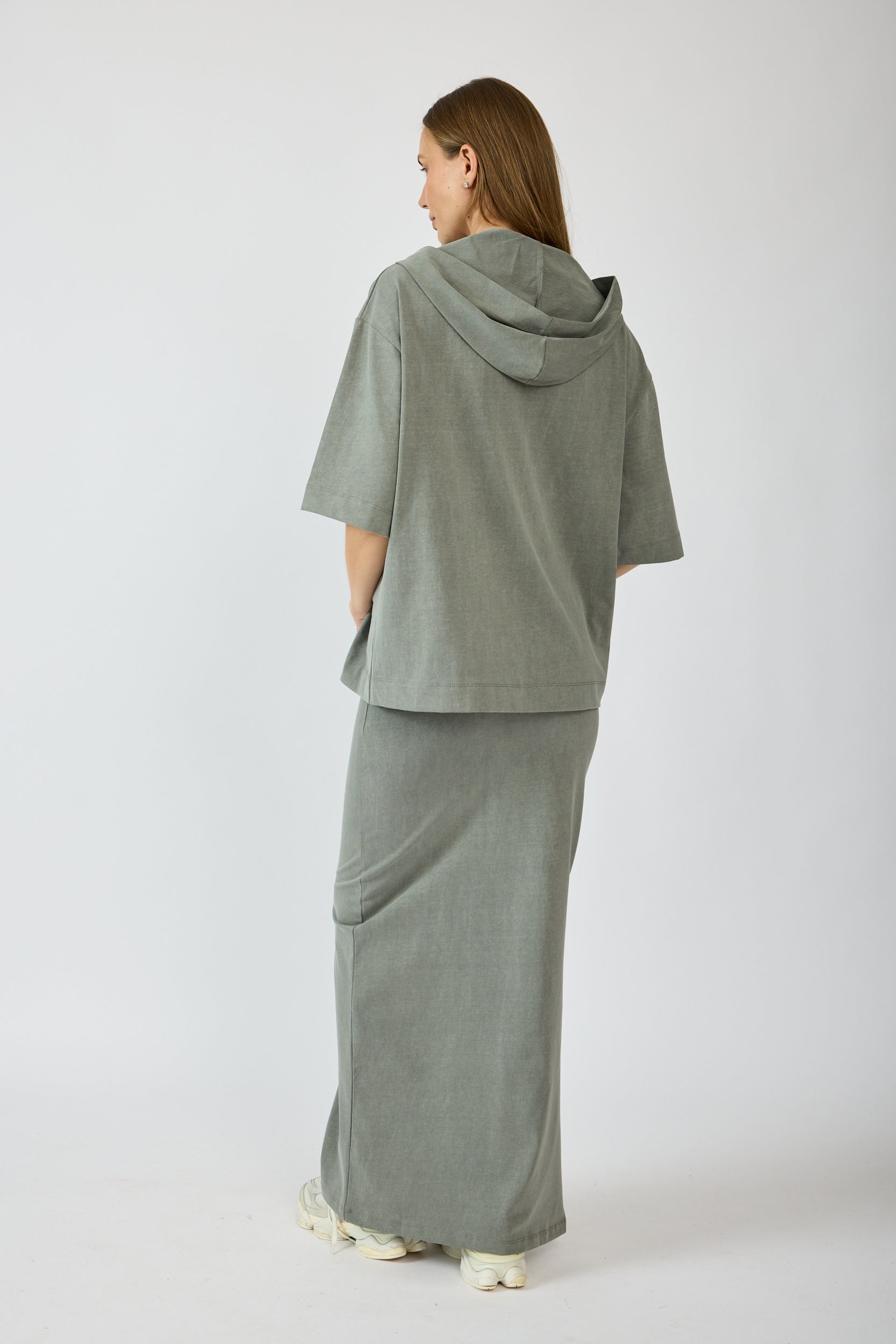 חולצת קפוצ'ון פיגמנט שרוול 3/4