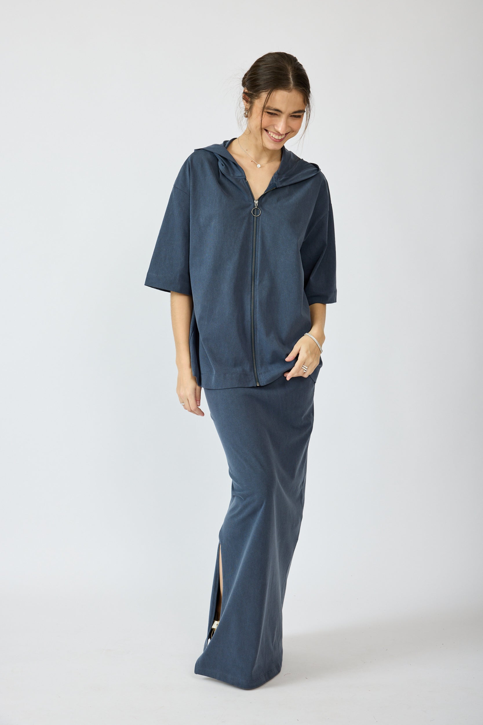 חולצת קפוצ'ון פיגמנט שרוול 3/4