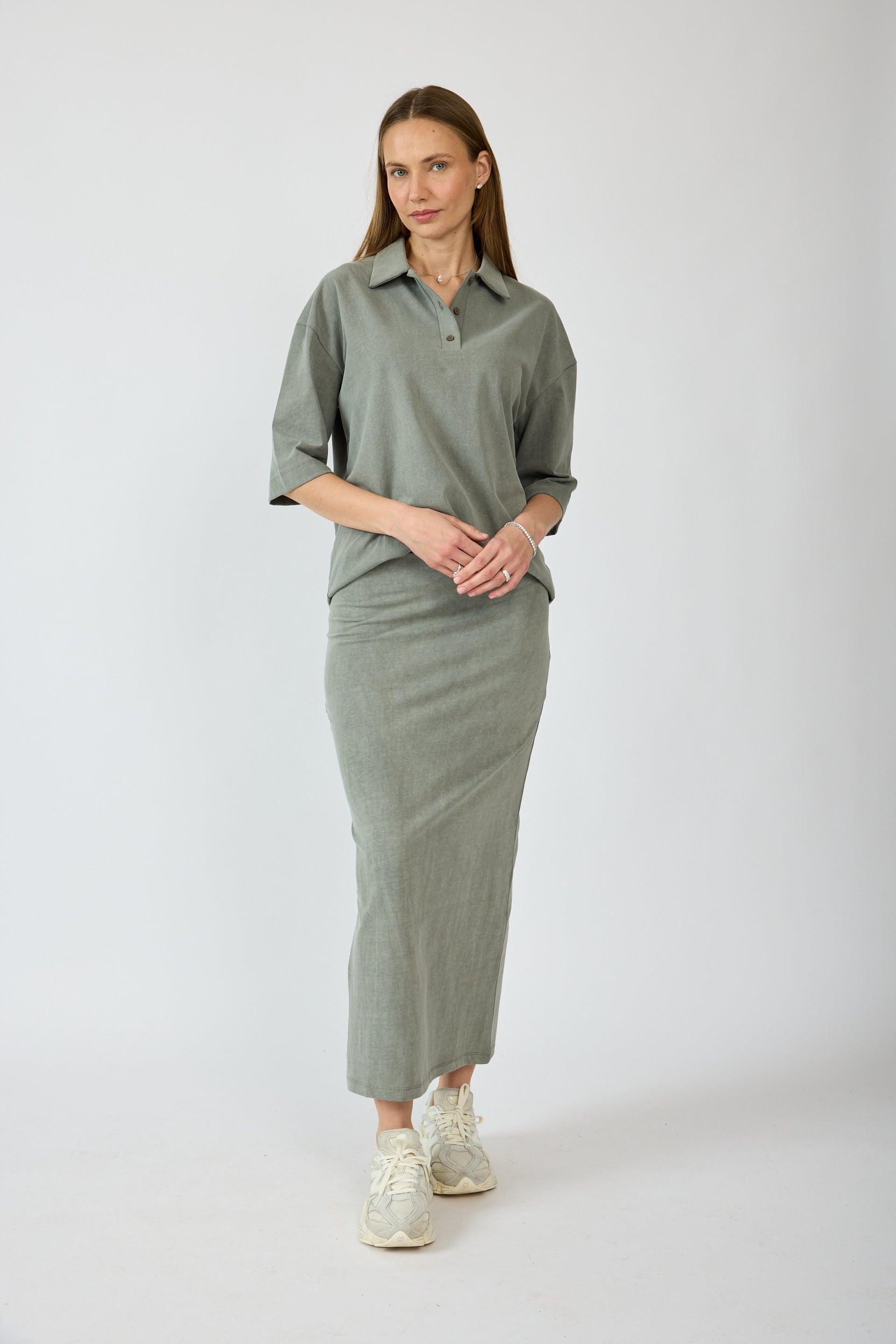 חצאית פיגמנט 3/4 + שסע