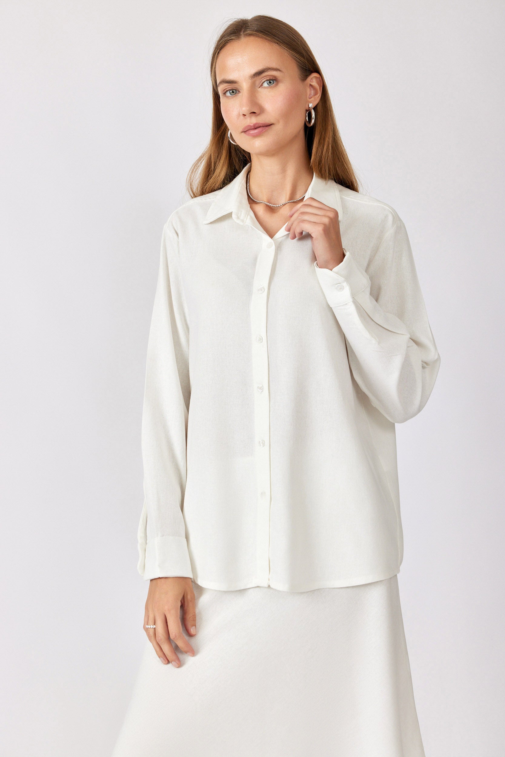 חולצת פשתן כפתורים