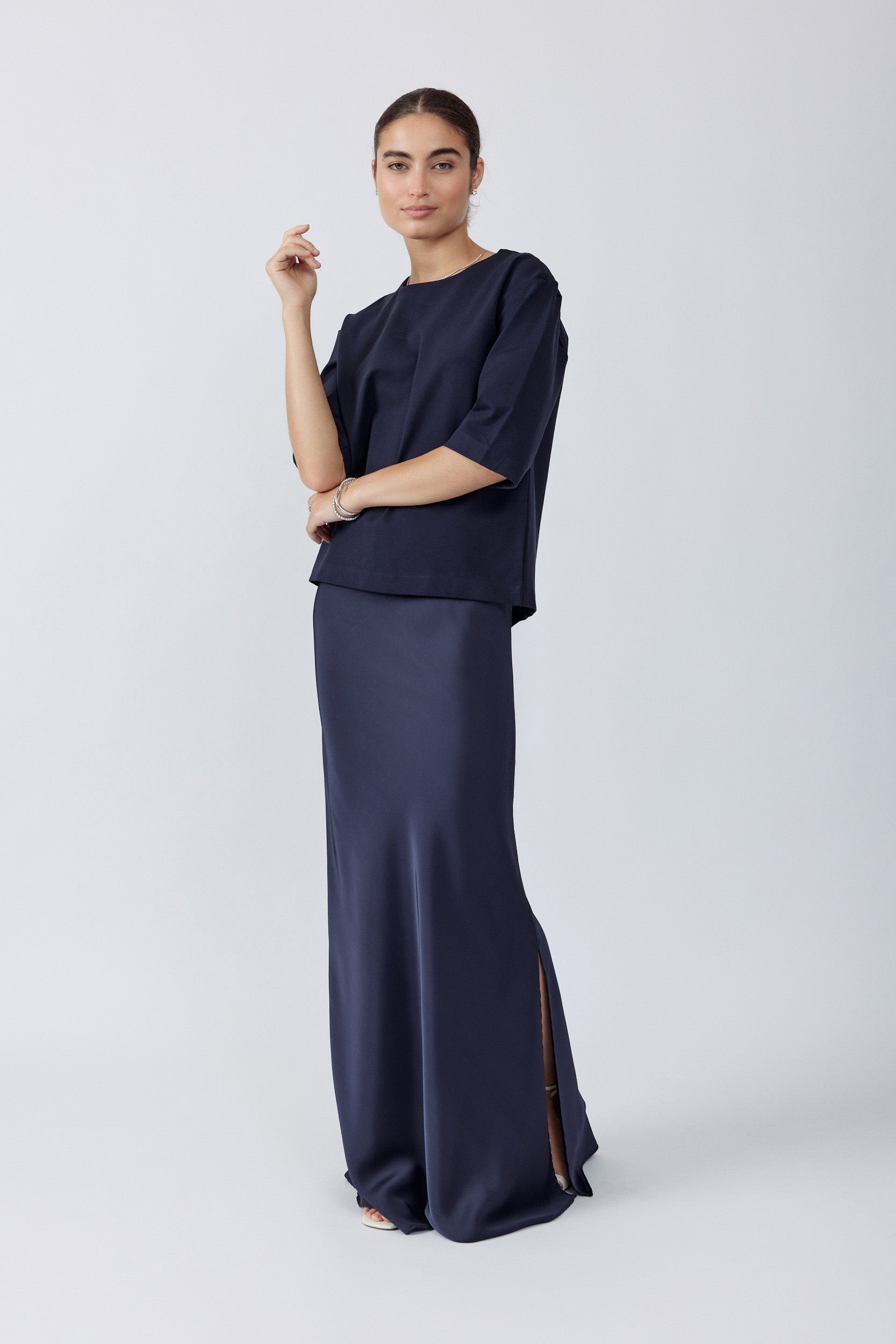 חצאית סאטן מקסי + שסע