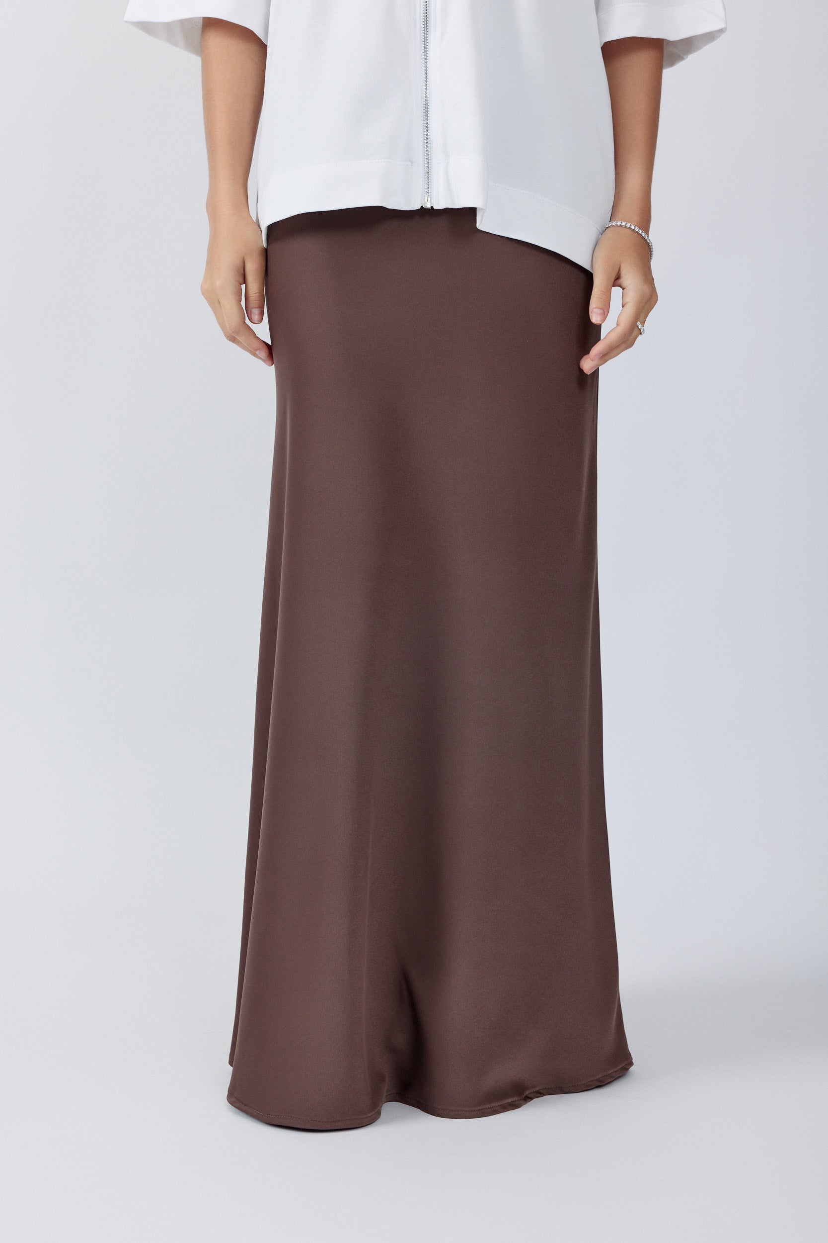 חצאית סאטן מקסי