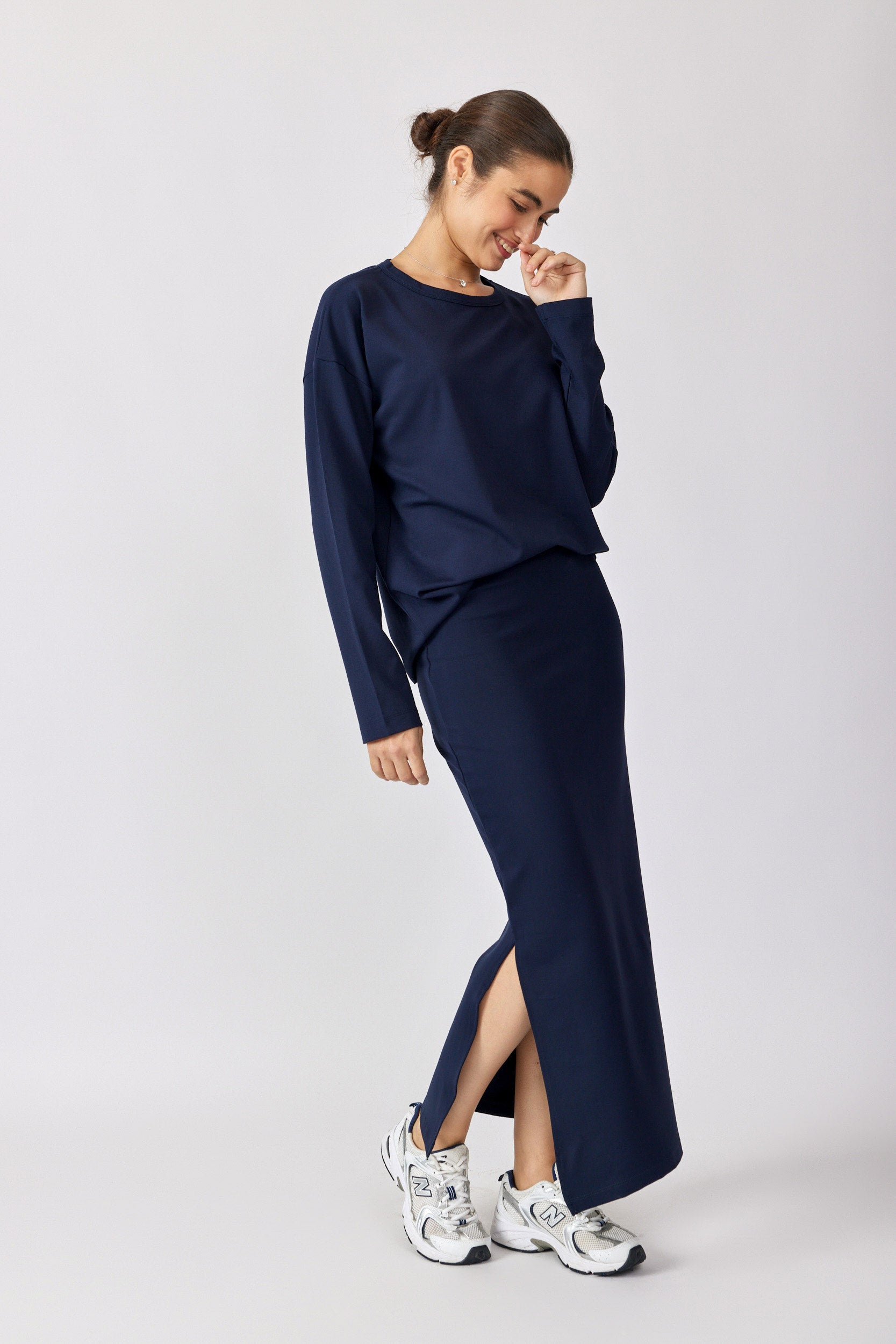 חצאית ג'רסי 3/4+ שסע