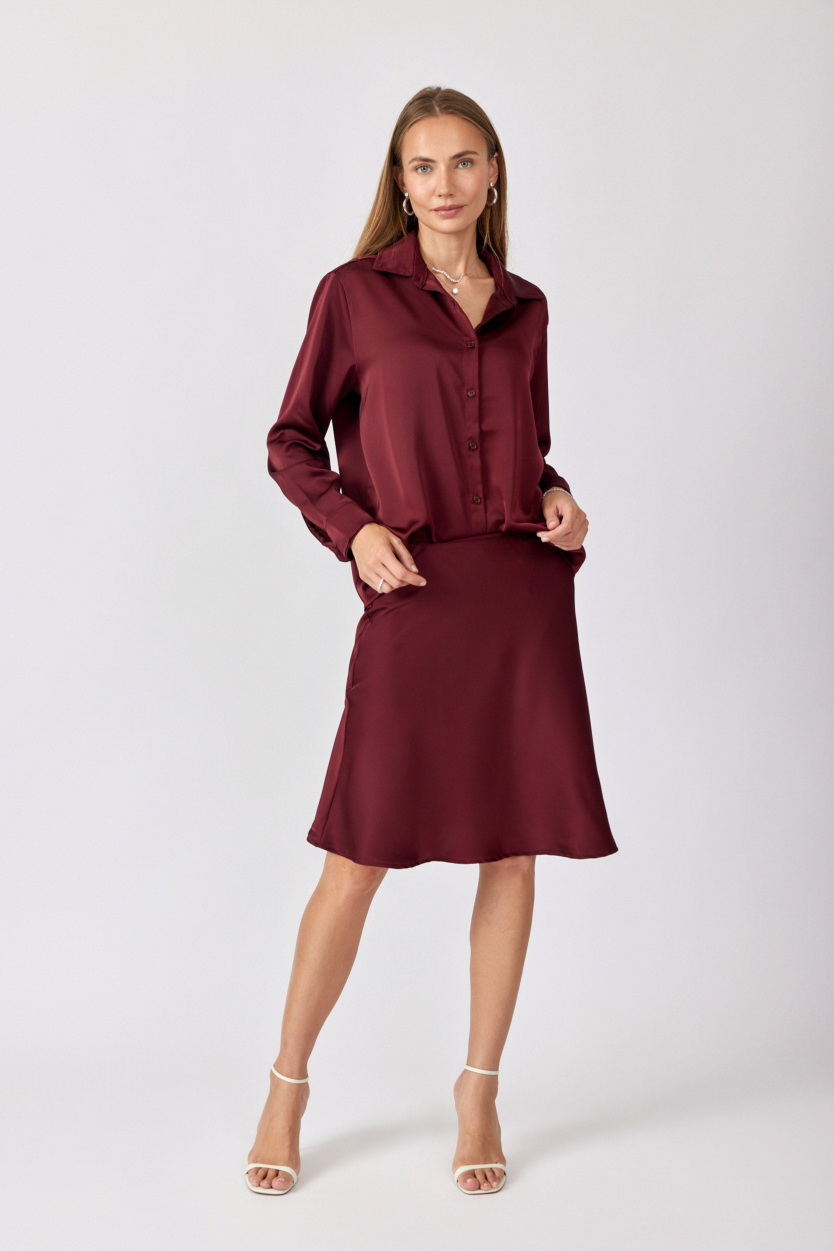 חצאית סאטן קצרה Dark Shades