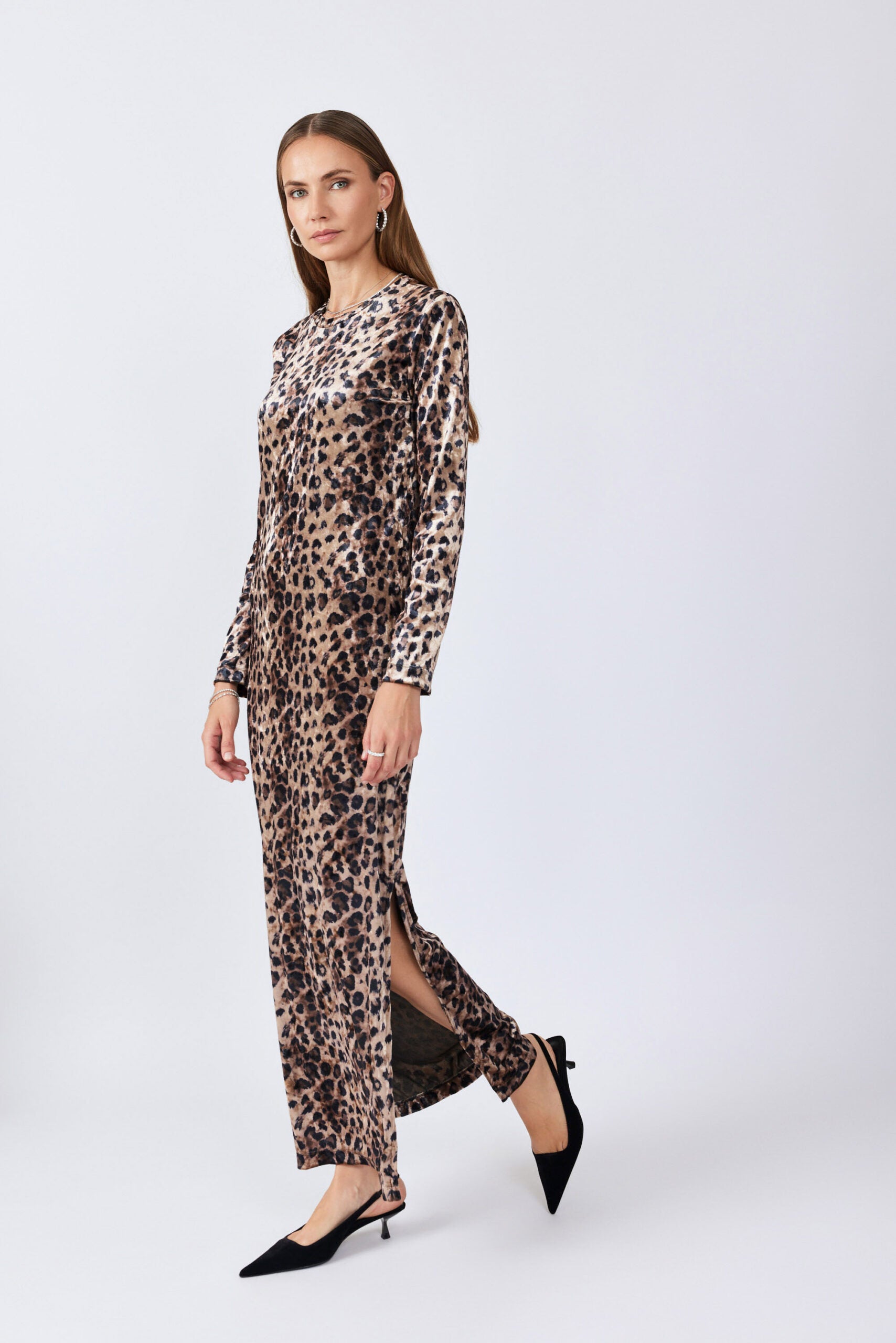 שמלת קטיפה מנומרת מקסי