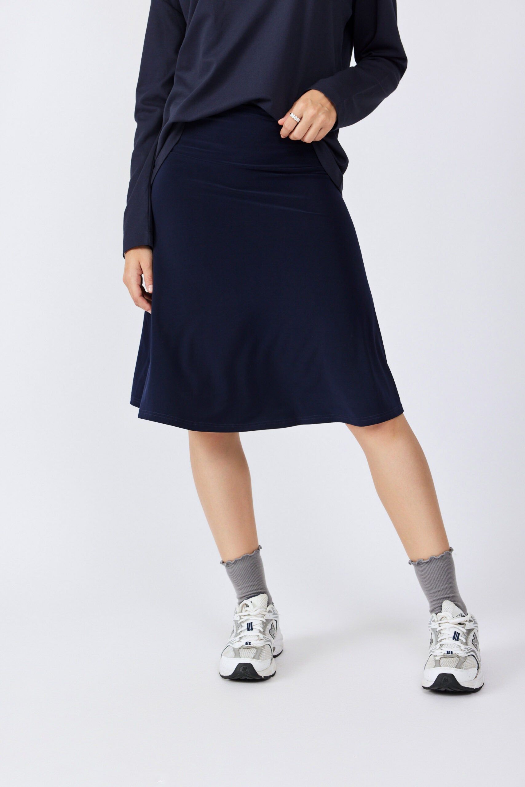 חצאית נאון קצרה גזרת A