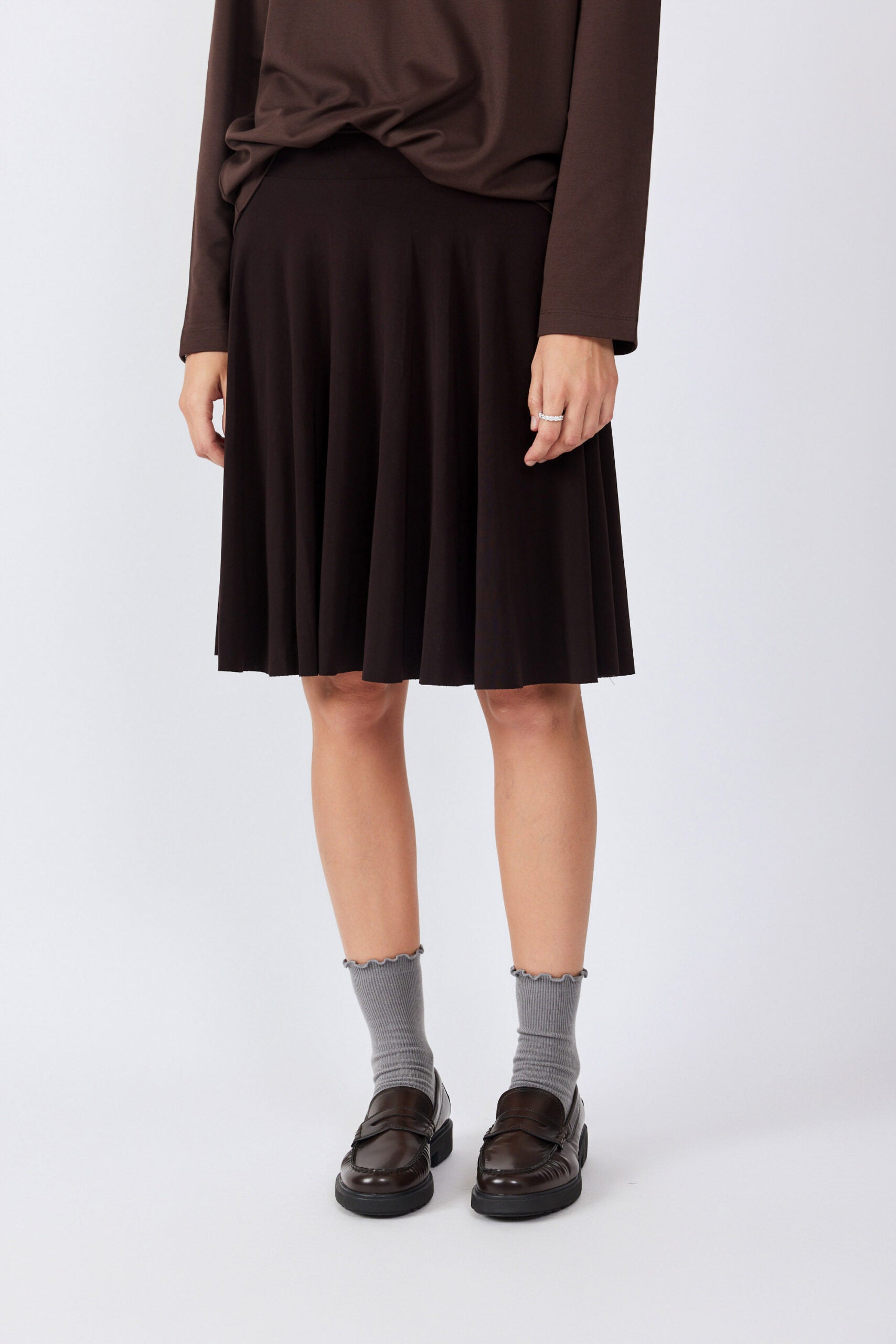 חצאית נאון קצרה גזרת קלוש