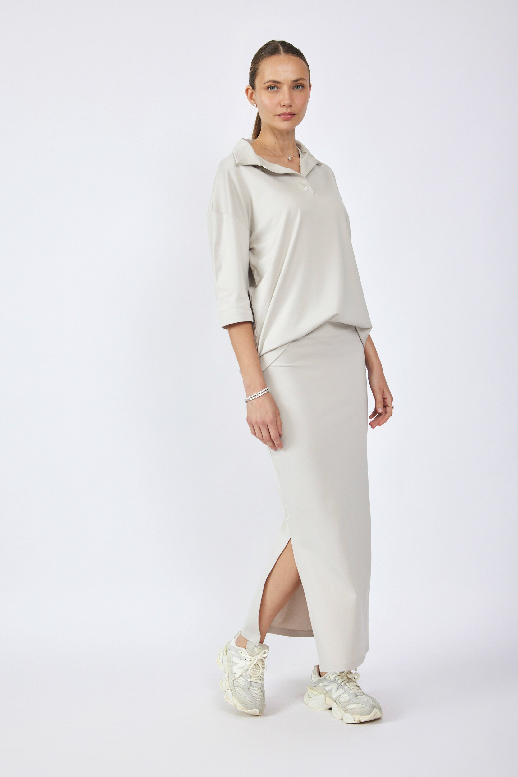 חצאית ג'רסי 3/4+ שסע