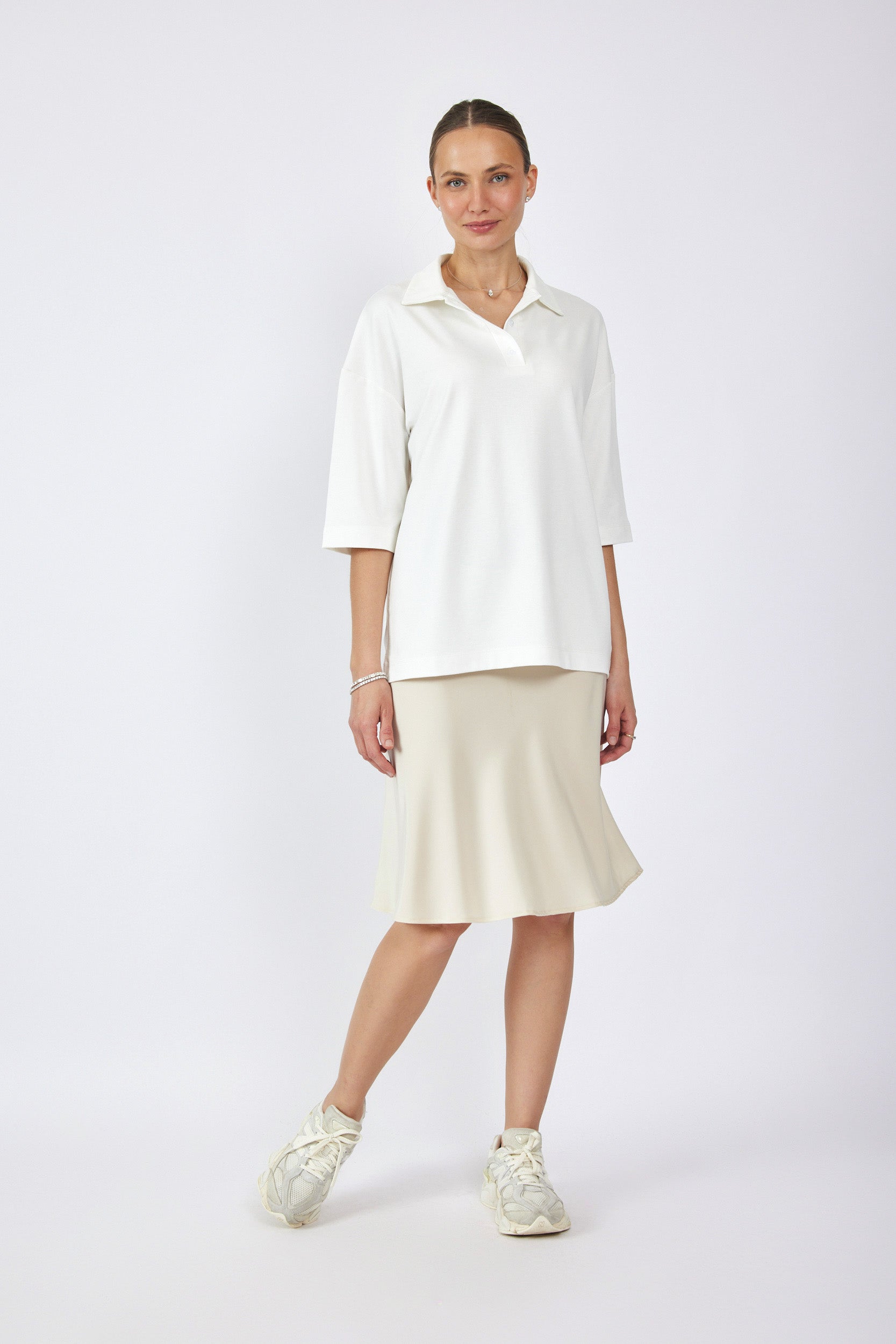 חצאית סאטן קצרה- Light Shades