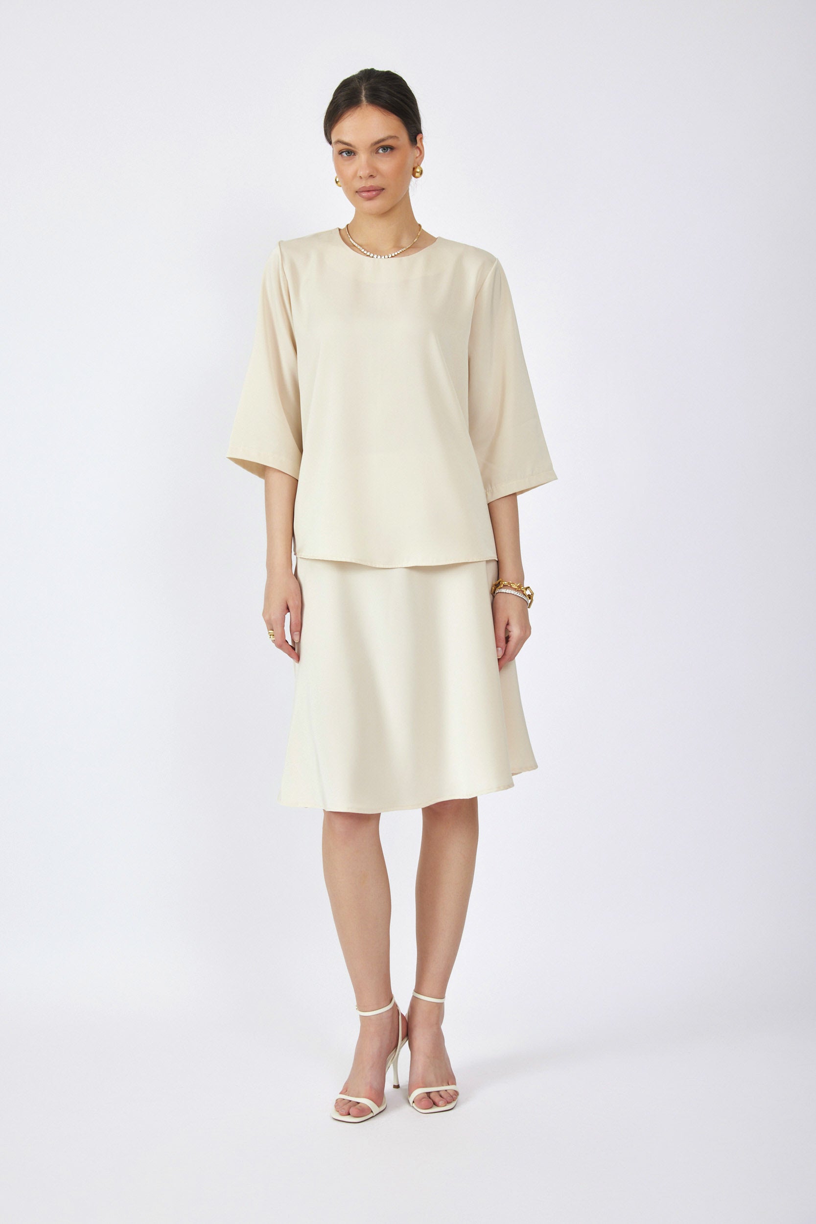 חצאית סאטן קצרה- Light Shades