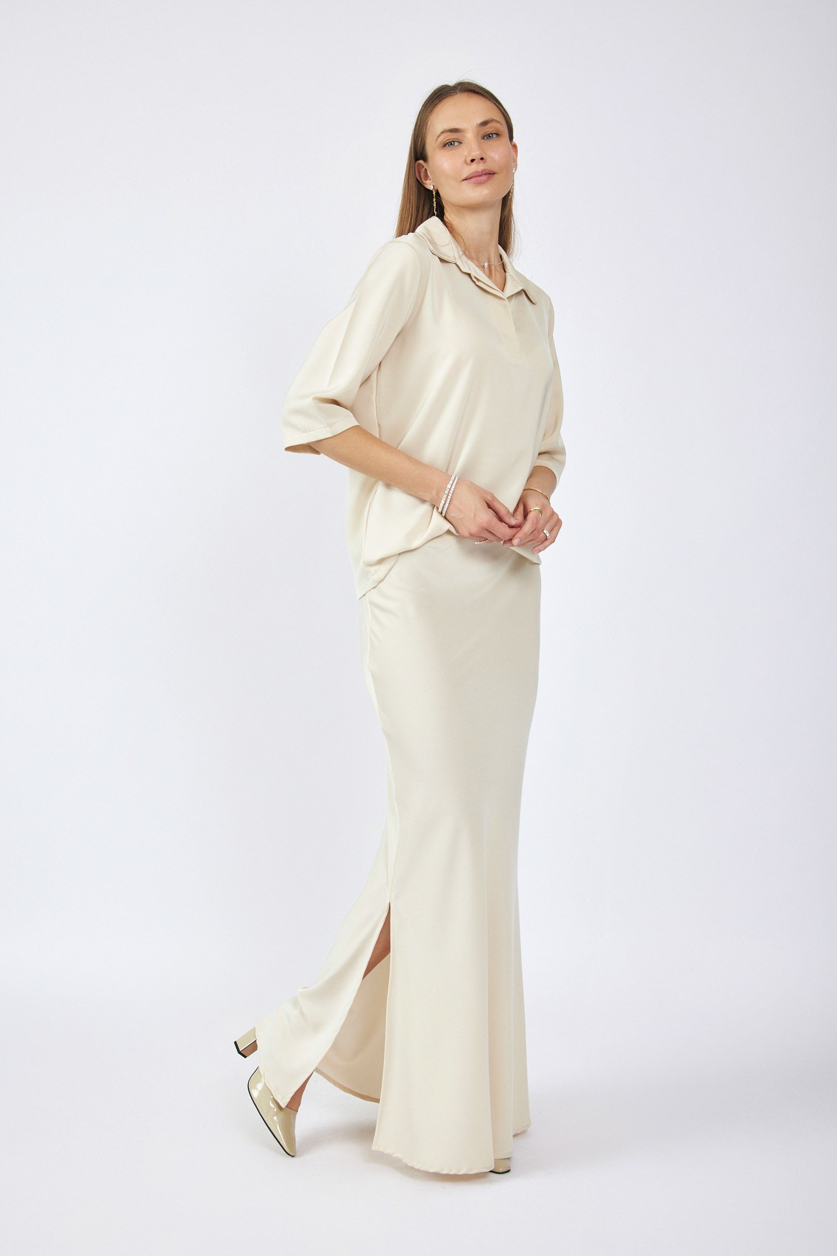 חצאית סאטן מקסי + שסע