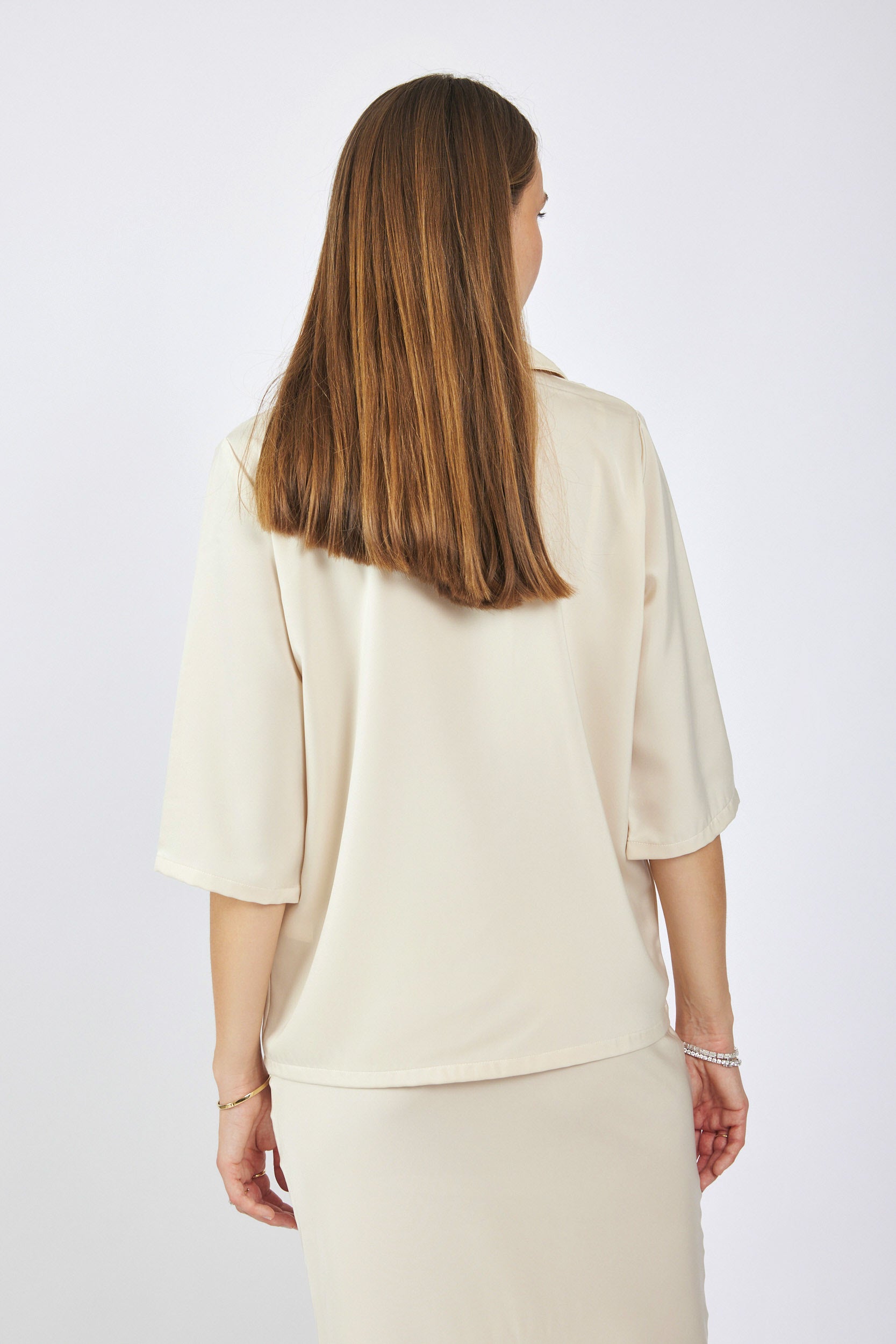 חולצת פולו סאטן שרוול 3/4